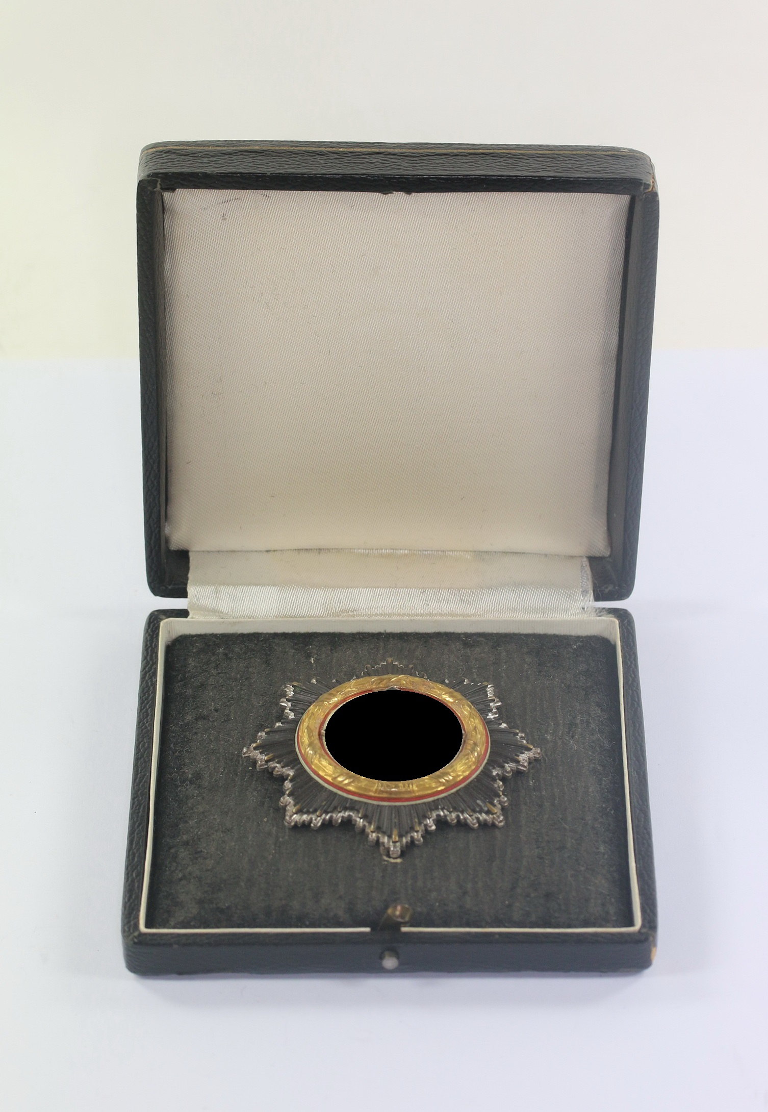  Deutsches Kreuz in Gold, Hst. 20 (leicht), im Etui – Bild 1