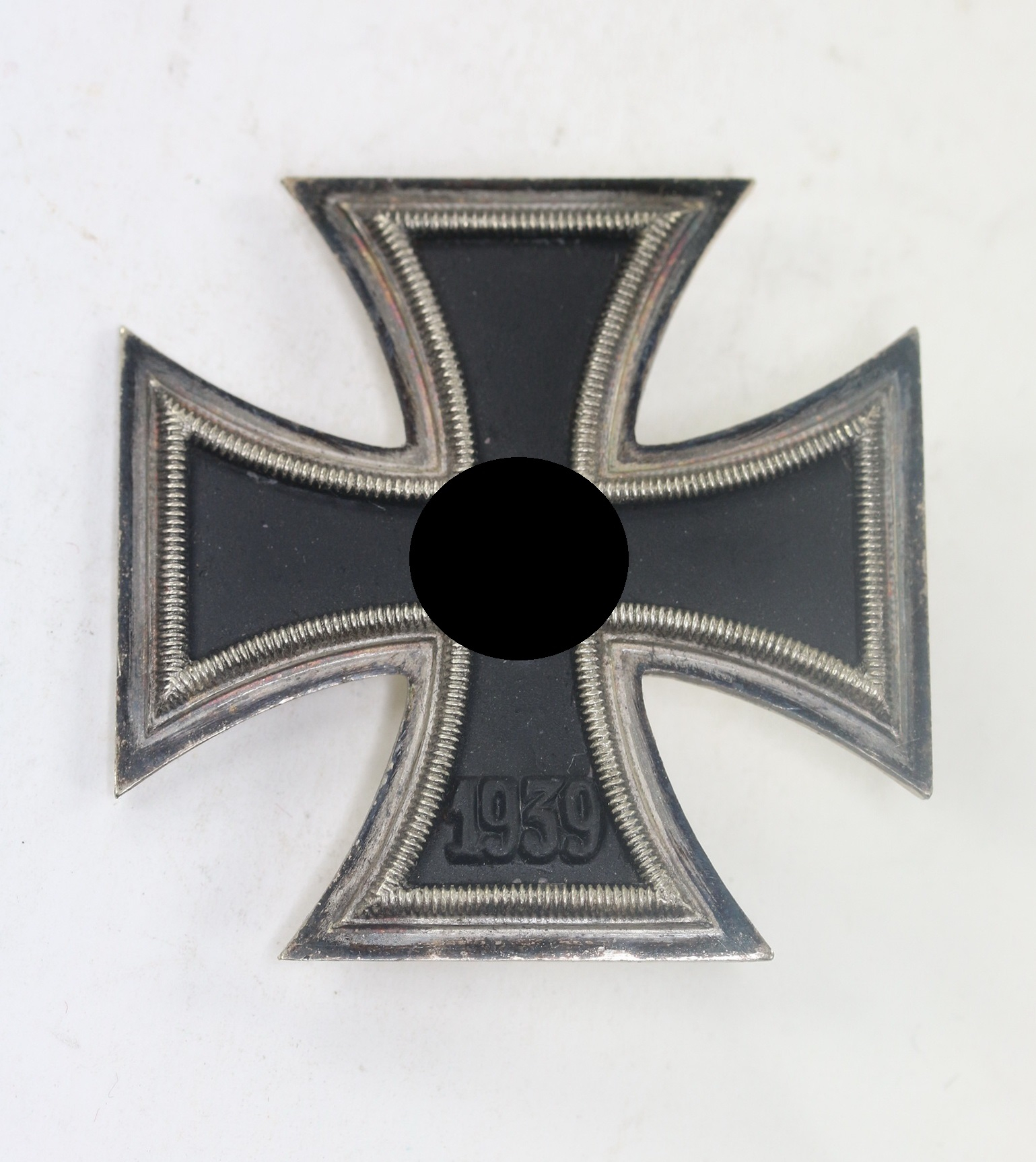  Eisernes Kreuz 1. Klasse 1939, Hst. L/54 (Schauerte & Höhfeld, Lüdenscheid) – Bild 1