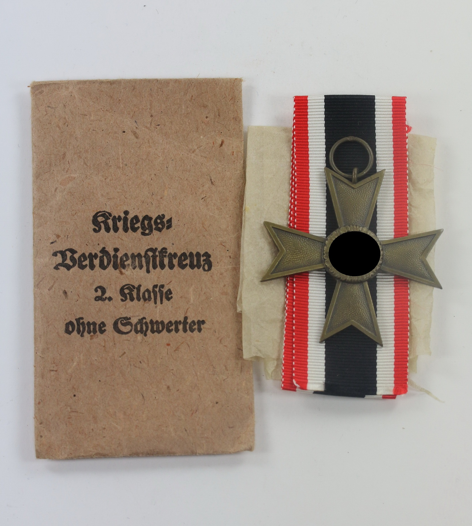  Kriegsverdienstkreuz 2. Klasse, Hst. 60, in Verleihungstüte Katz & Deyle Pforzheim – Bild 1