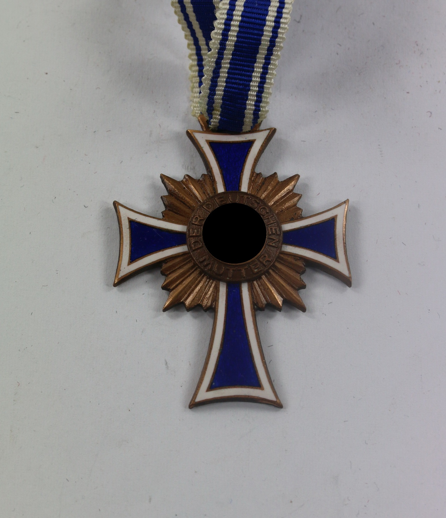  Mutterkreuz in Bronze, 16. Dezember 1938 Adolf Hitler – Bild 1