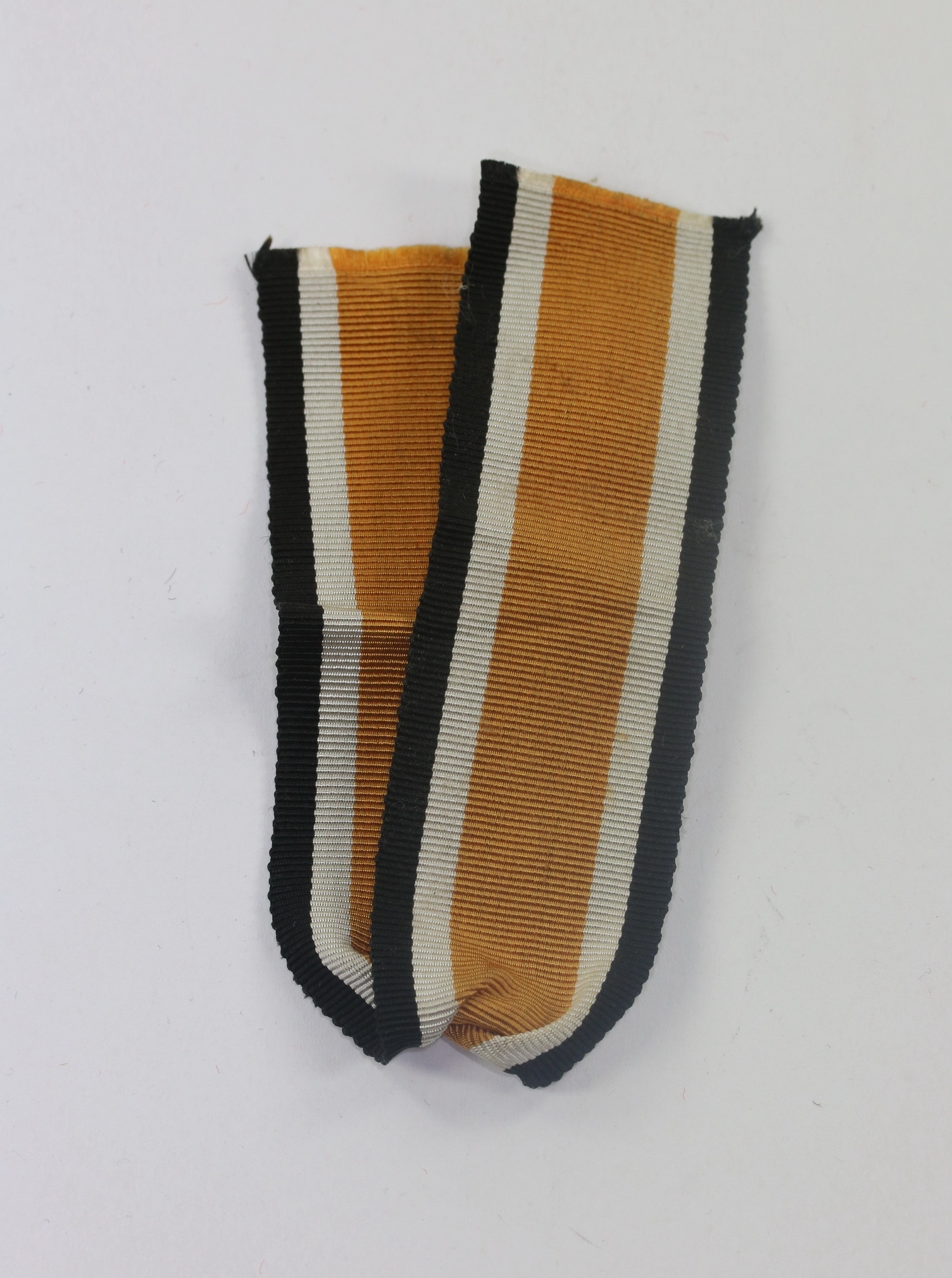 Frühes, oranges (!) Band Eisernes Kreuz 2. Klasse 1939 – Bild 1