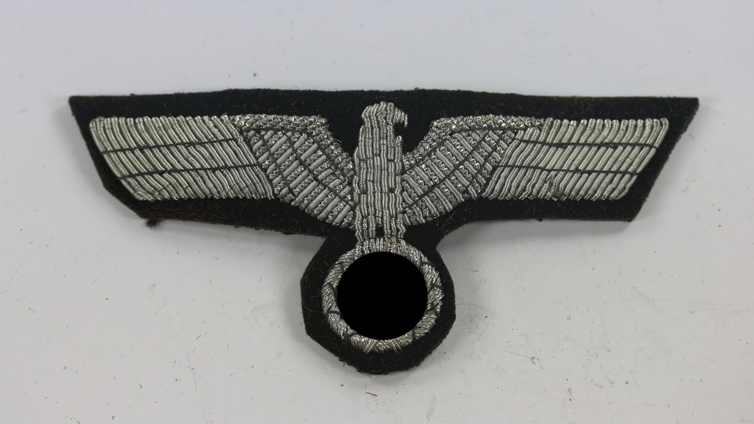  Wehrmacht Heer, Brustadler für Offiziere Panzertruppe (handgestickt) – Bild 1