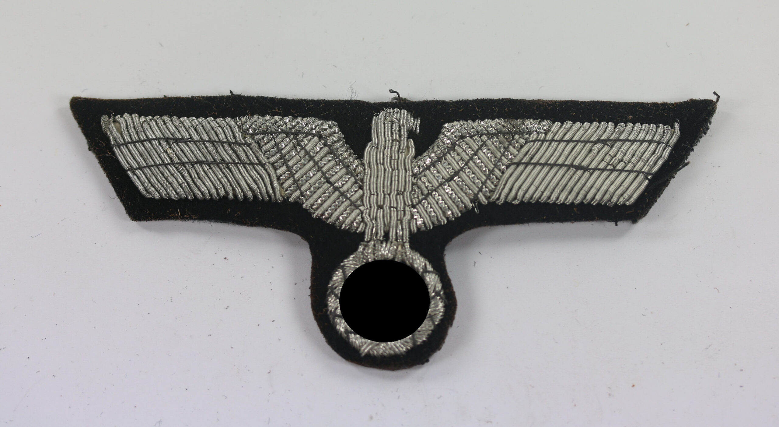  Wehrmacht Heer, Brustadler für Offiziere Panzertruppe (handgestickt) – Bild 1