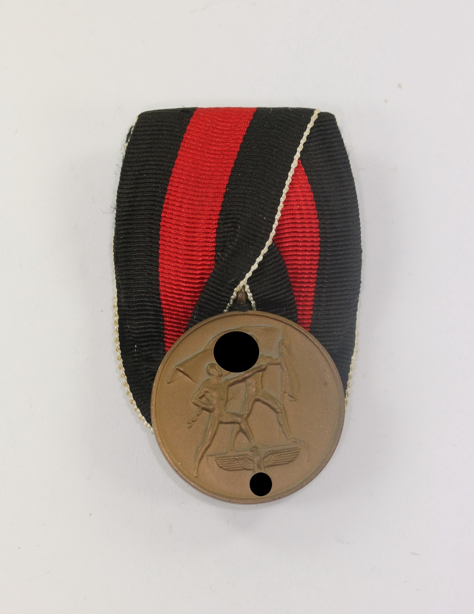 Anschlußmedaille Sudetenland (1. Oktober 1938), an Einzelspange – Bild 1
