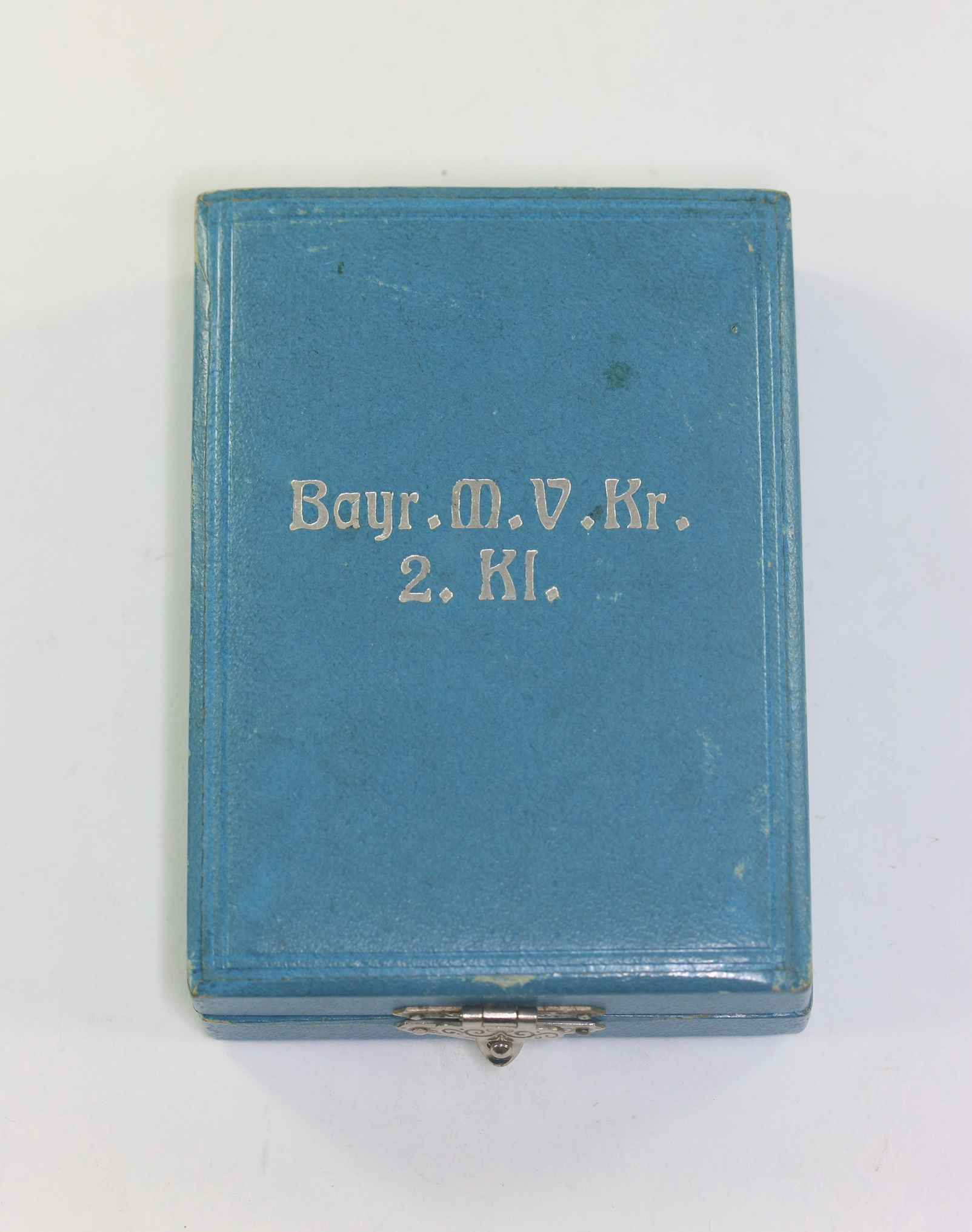 bayern_etui_milit_r_verdienstkreuz_2 Bayern, Etui Militär Verdienstkreuz 2. Klasse (Bayr. M.V.Kr. 2. Kl.), Gebrüder Hemmerle München – Bild 1