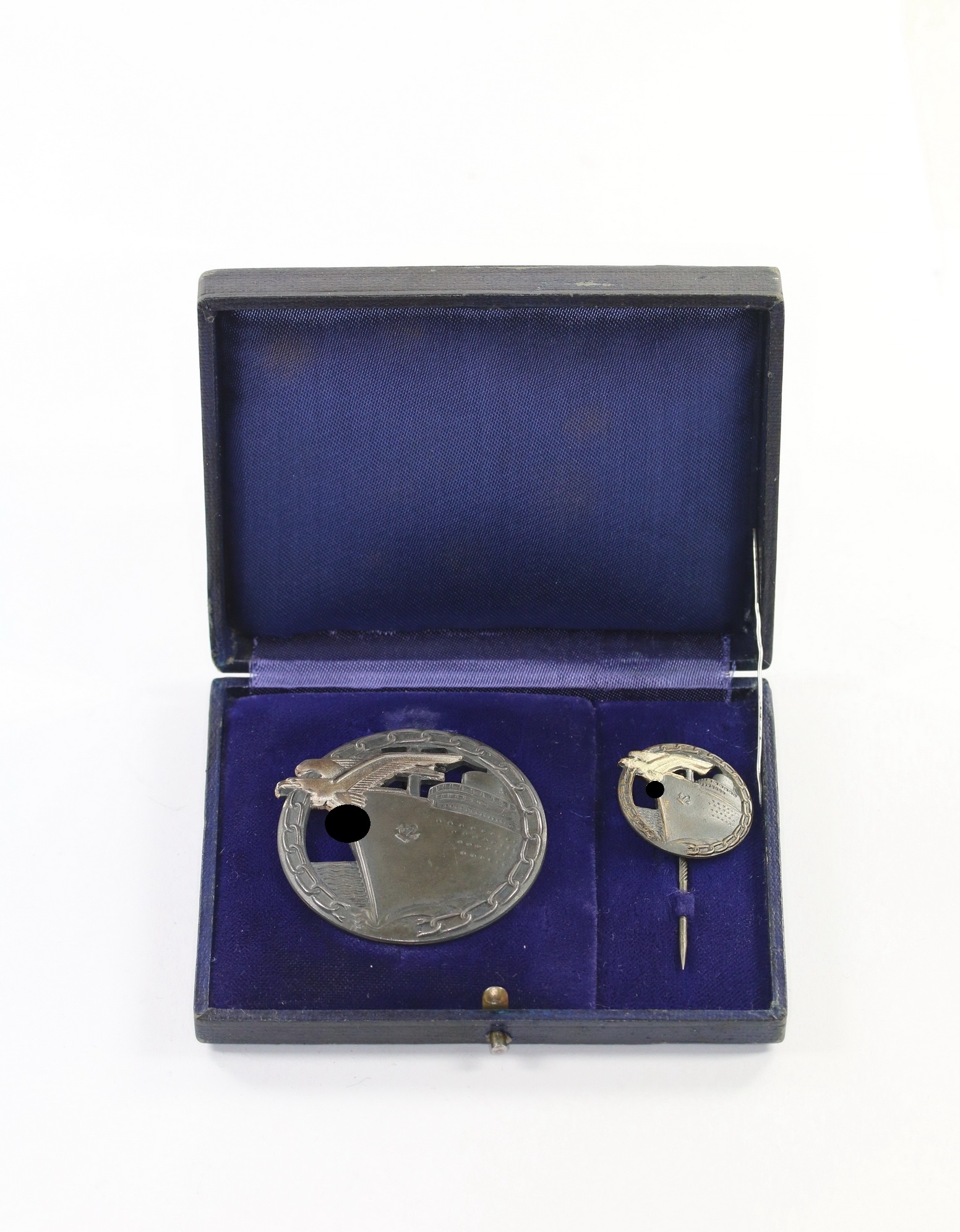 Blockadebrecher Abzeichen, Hst. Schwerin Berlin, mit Halbminiatur, im Doppeletui – Bild 1