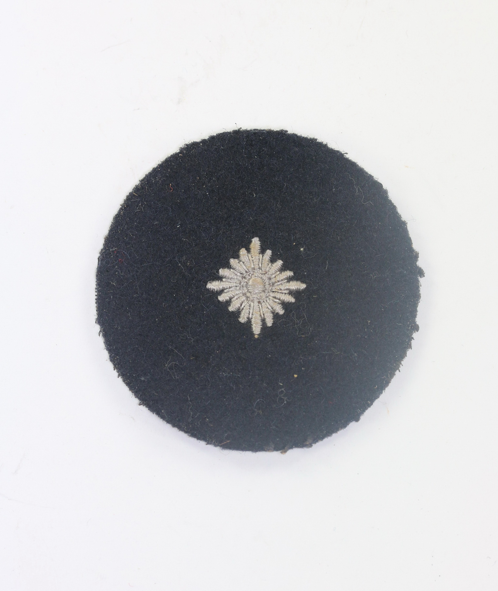 Deutsches Jungvolk (DJ), Ärmelabzeichen Jungenschaftsführer, mit RZM Etikette – Bild 1