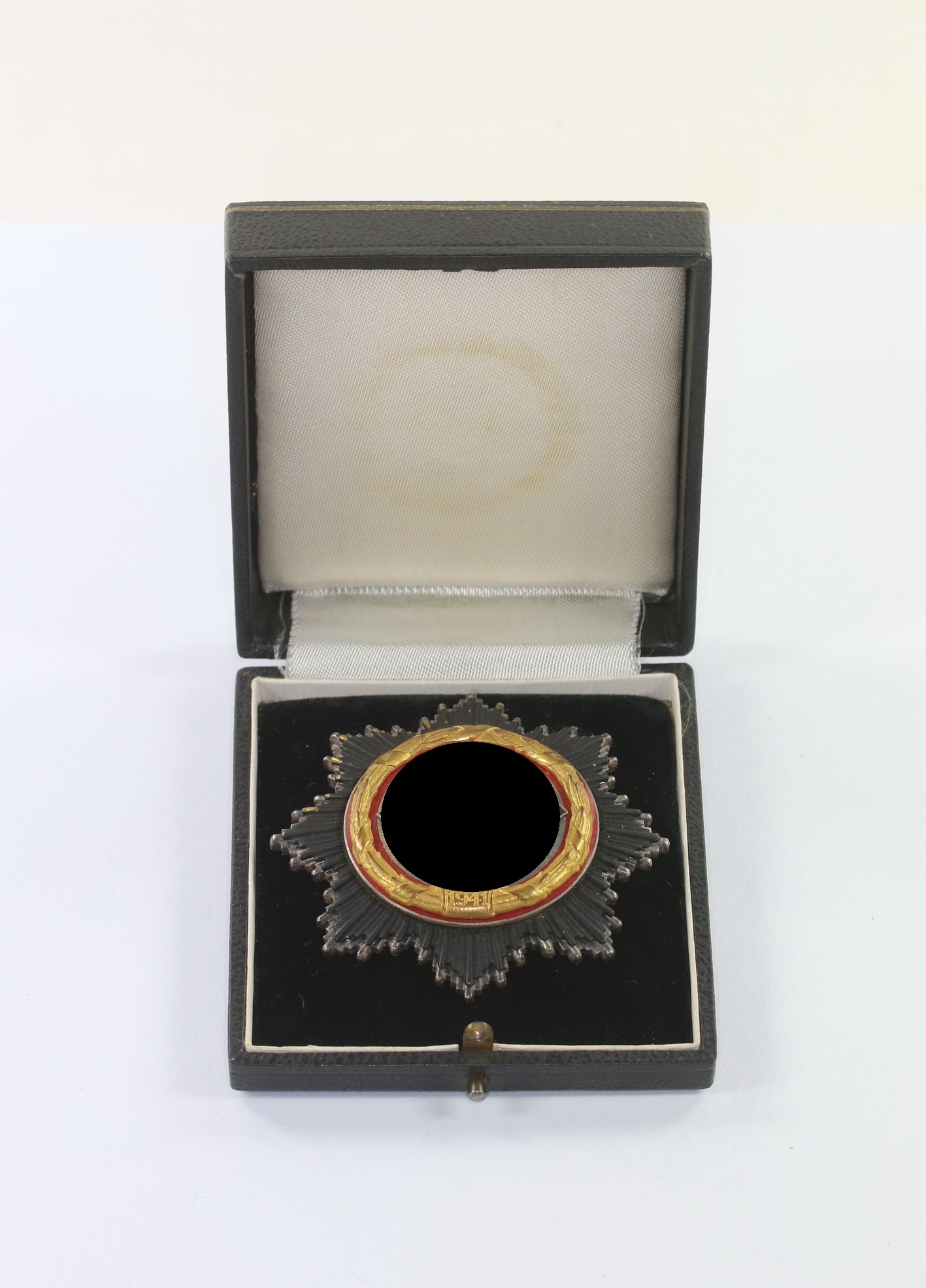 Deutsches Kreuz in Gold, Deschler (schwer) kurze Nadel, 6 Nieten, im kleinen Etui – Bild 1