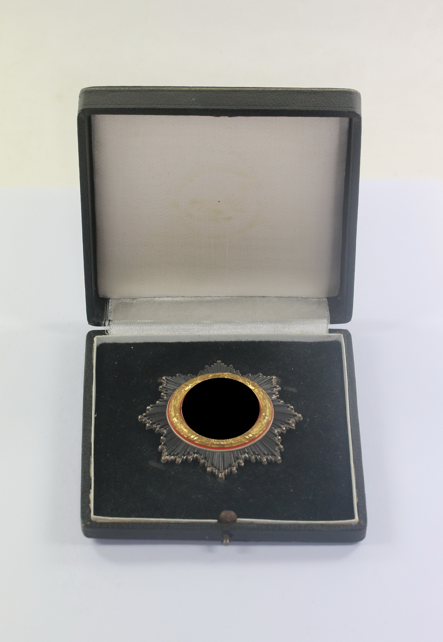 deutsches_kreuz_in_gold_hst Deutsches Kreuz in Gold, Hst. 20 (leicht), im Etui – Bild 1