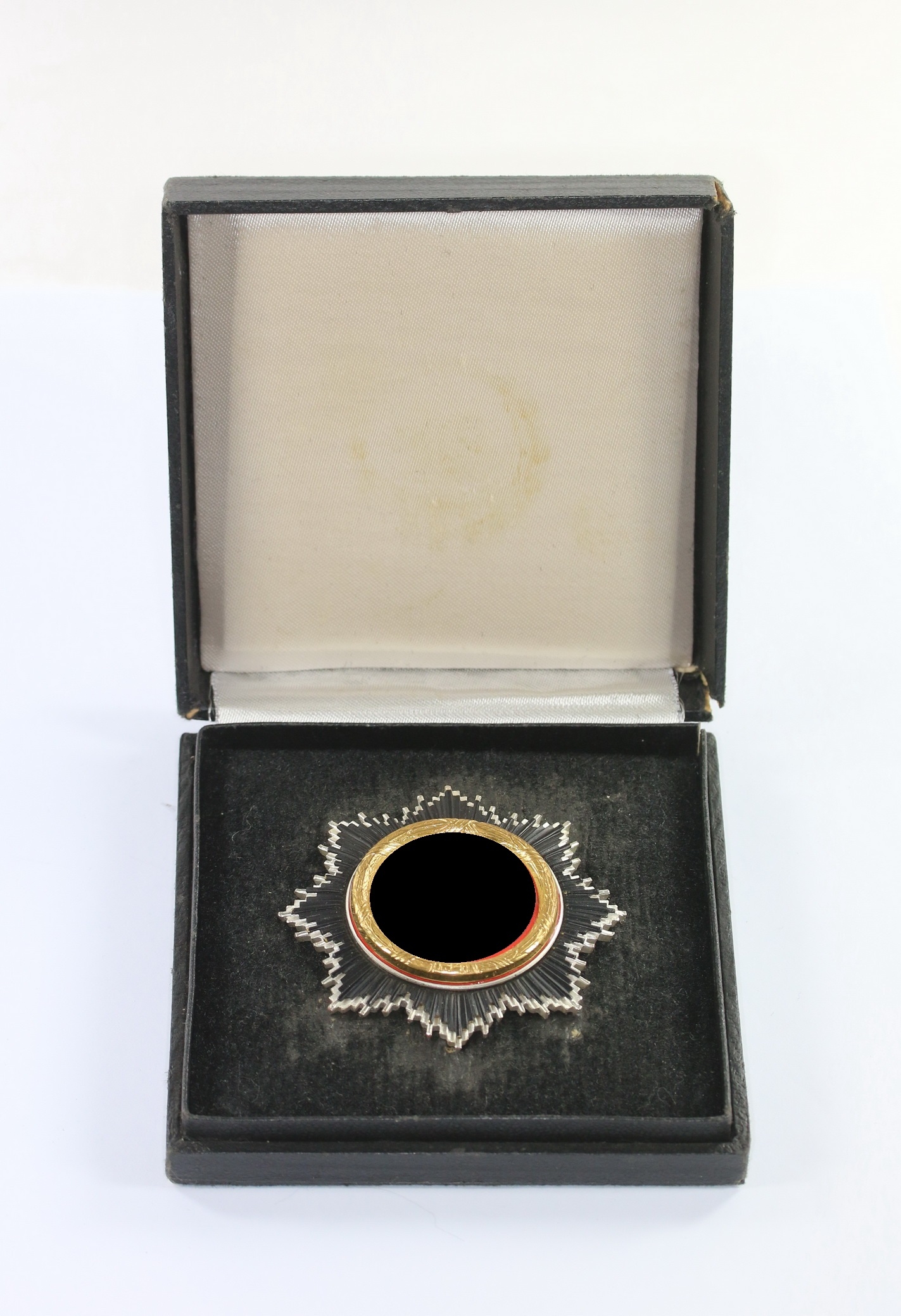 deutsches_kreuz_in_gold_rudof_souval_nach_1945_im_etui_1__1 Deutsches Kreuz in Gold, Rudof Souval (nach 1945), im Etui – Bild 1