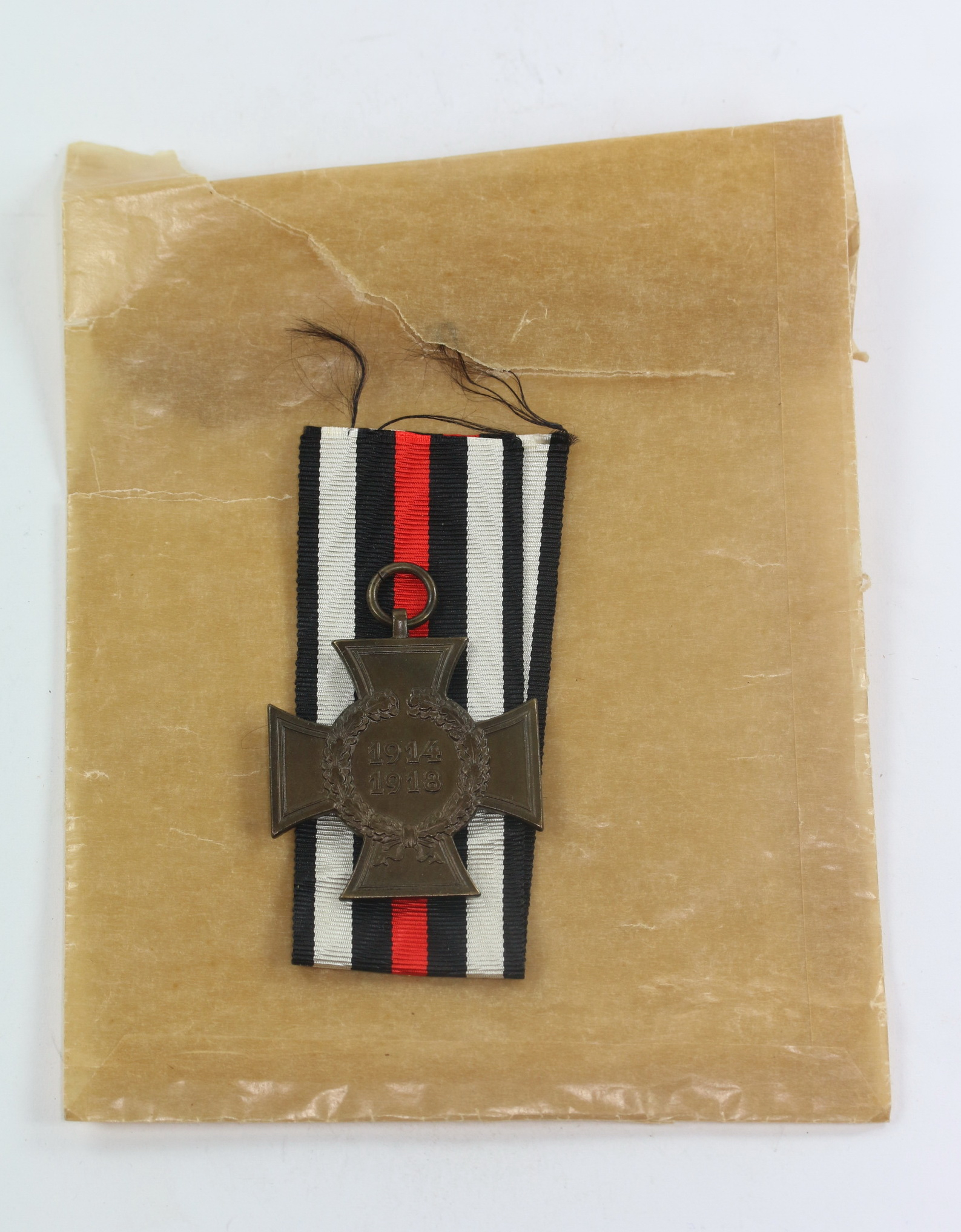 Ehrenkreuz für Kriegsteilnehmer, Hst. W&L M, in Verkaufstüte – Bild 1