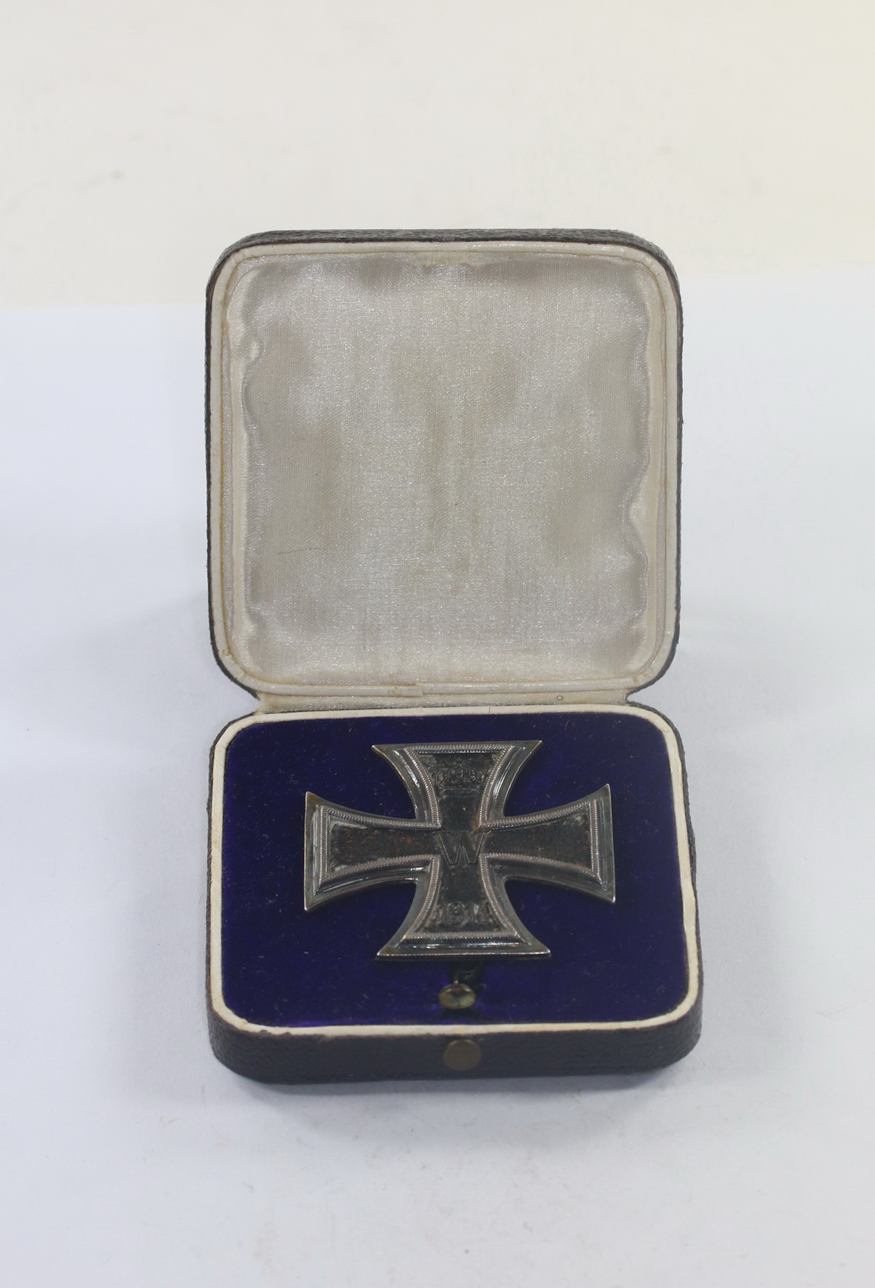 Eisernes Kreuz 1. Klasse 1914, Hst. SW, im frühen (!) Etui – Bild 1