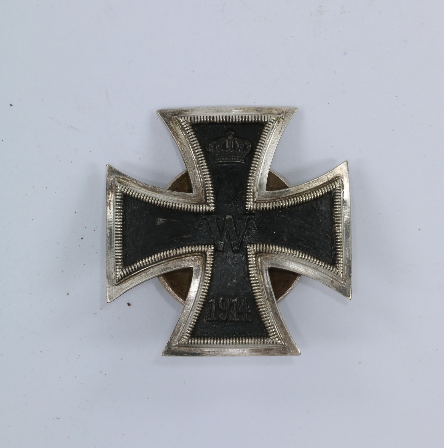 Eisernes Kreuz 1. Klasse 1914, in der Form von 1939, Hst. L/15, an Schraubscheibe – Bild 1
