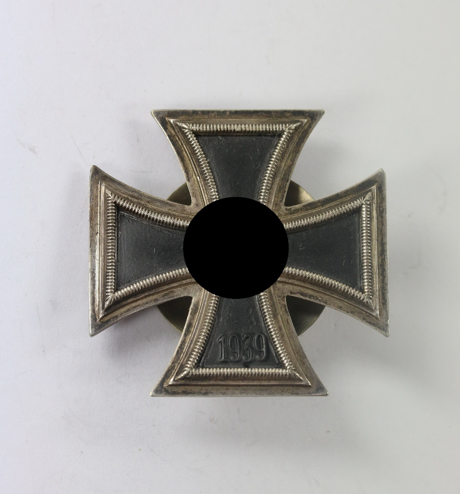 Eisernes Kreuz 1. Klasse 1939, an Schraubscheibe, Hst. L58 (Rudolf Souval, Wien) – Bild 1