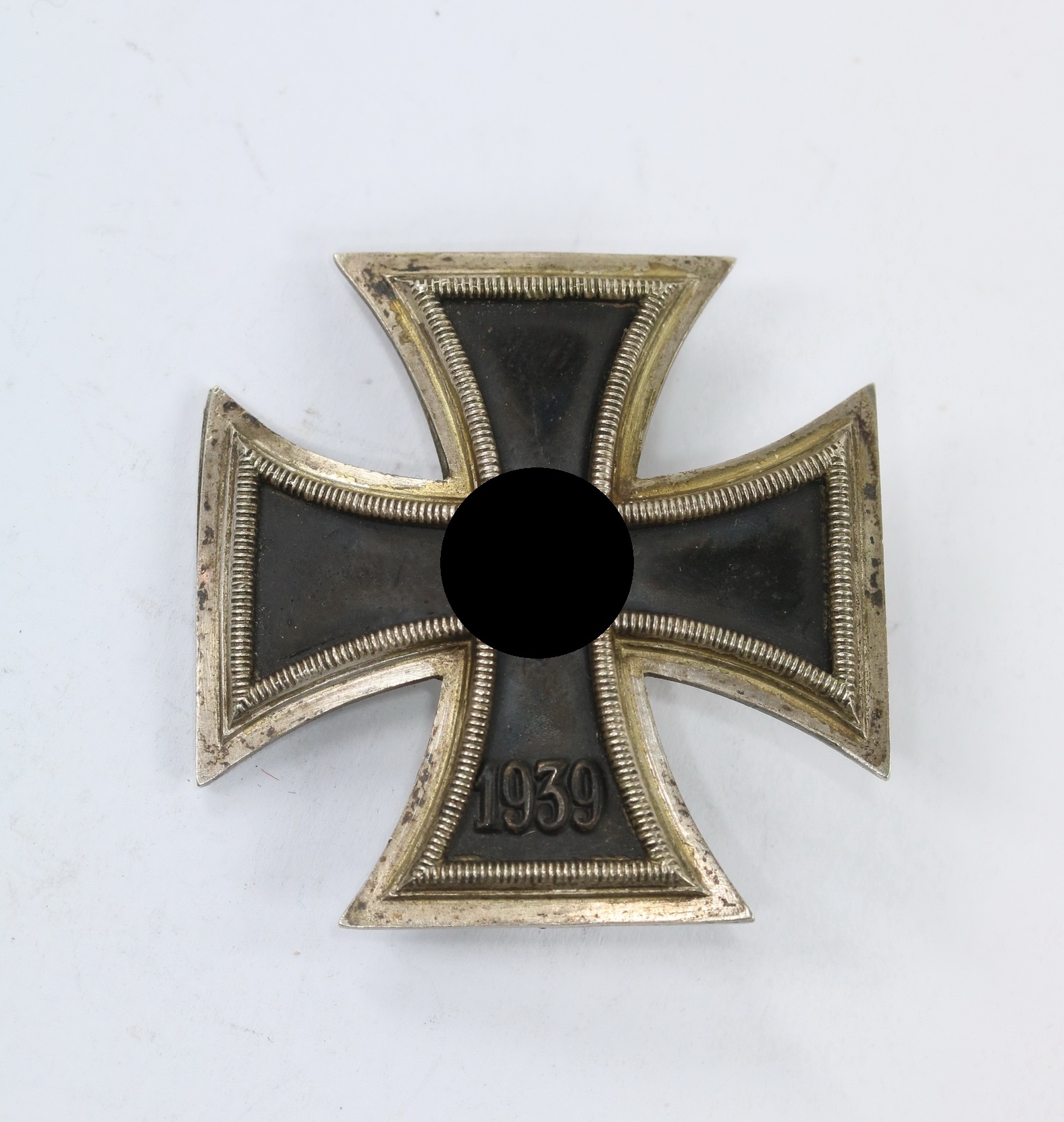 Eisernes Kreuz 1. Klasse 1939, Hst. L/16, nicht magnetisch  – Bild 1