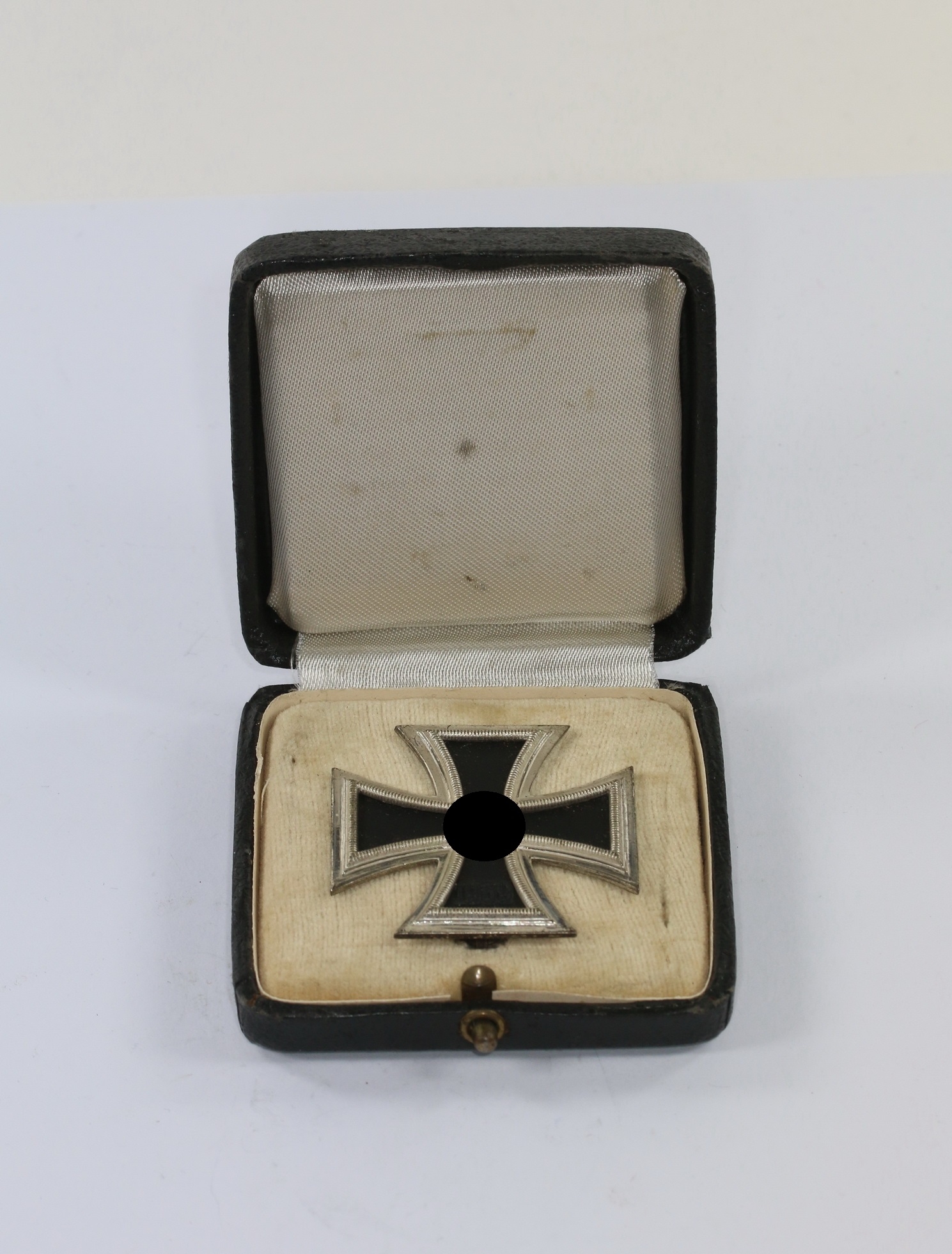 eisernes_kreuz_1 Eisernes Kreuz 1. Klasse 1939, Hst. L/11, im Etui – Bild 1