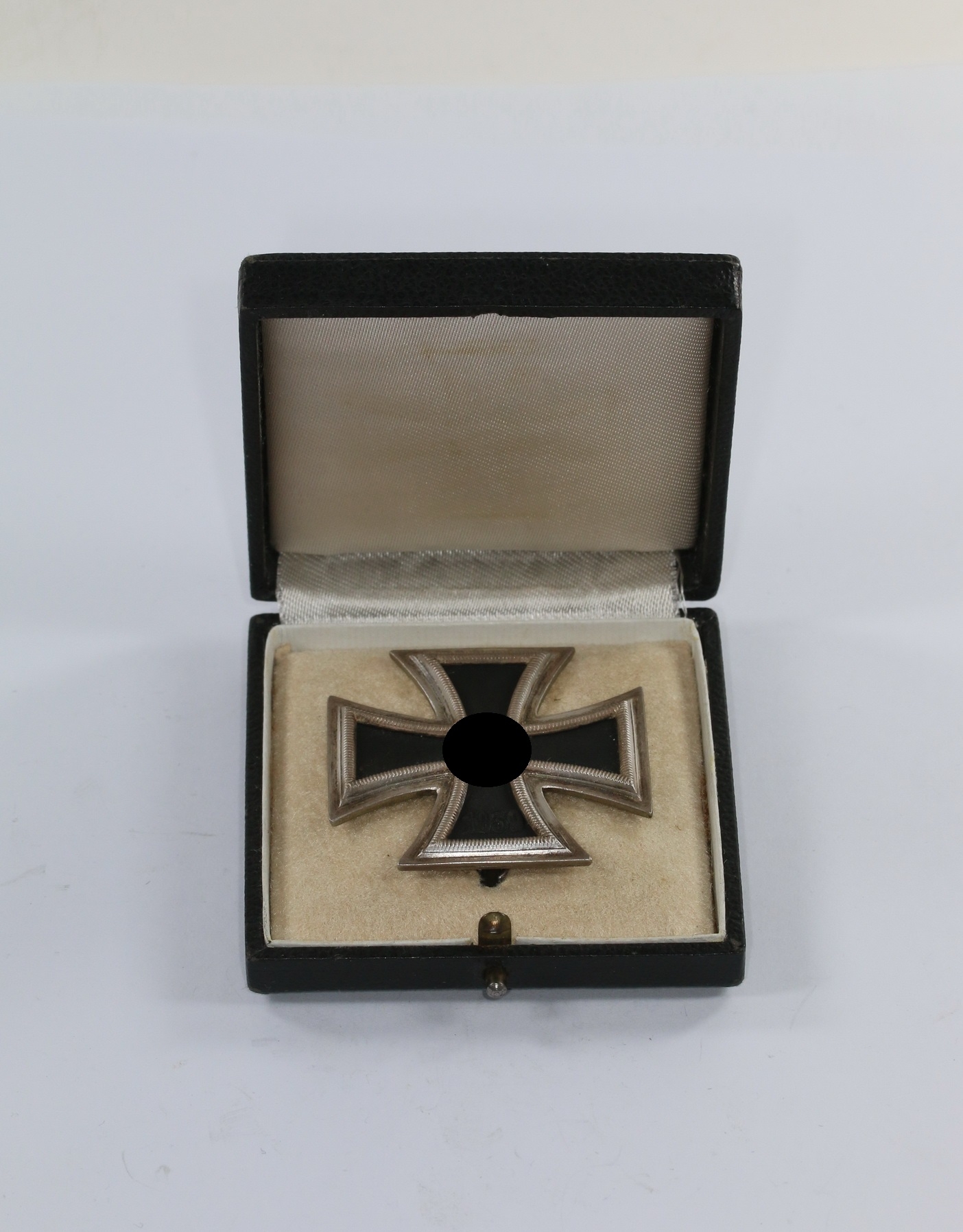 Eisernes Kreuz 1. Klasse 1939, Hst. 1, im Etui – Bild 1