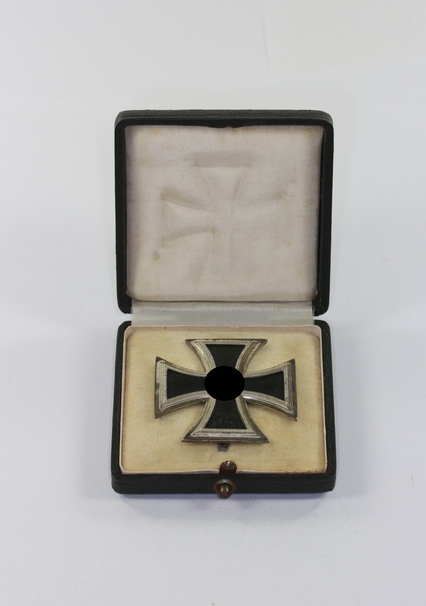 eisernes_kreuz_1 Eisernes Kreuz 1. Klasse 1939, Hst. 4 und L/16, im Etui – Bild 1
