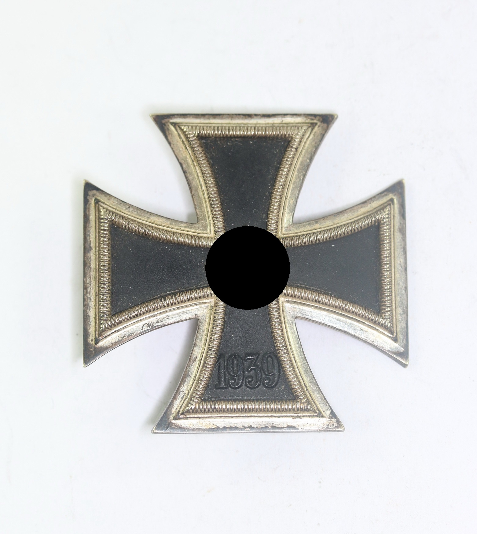 Eisernes Kreuz 1. Klasse 1939, Hst. L/11, ohne Kasten (!) (Wilhelm Deumer, Lüdenscheid) – Bild 1