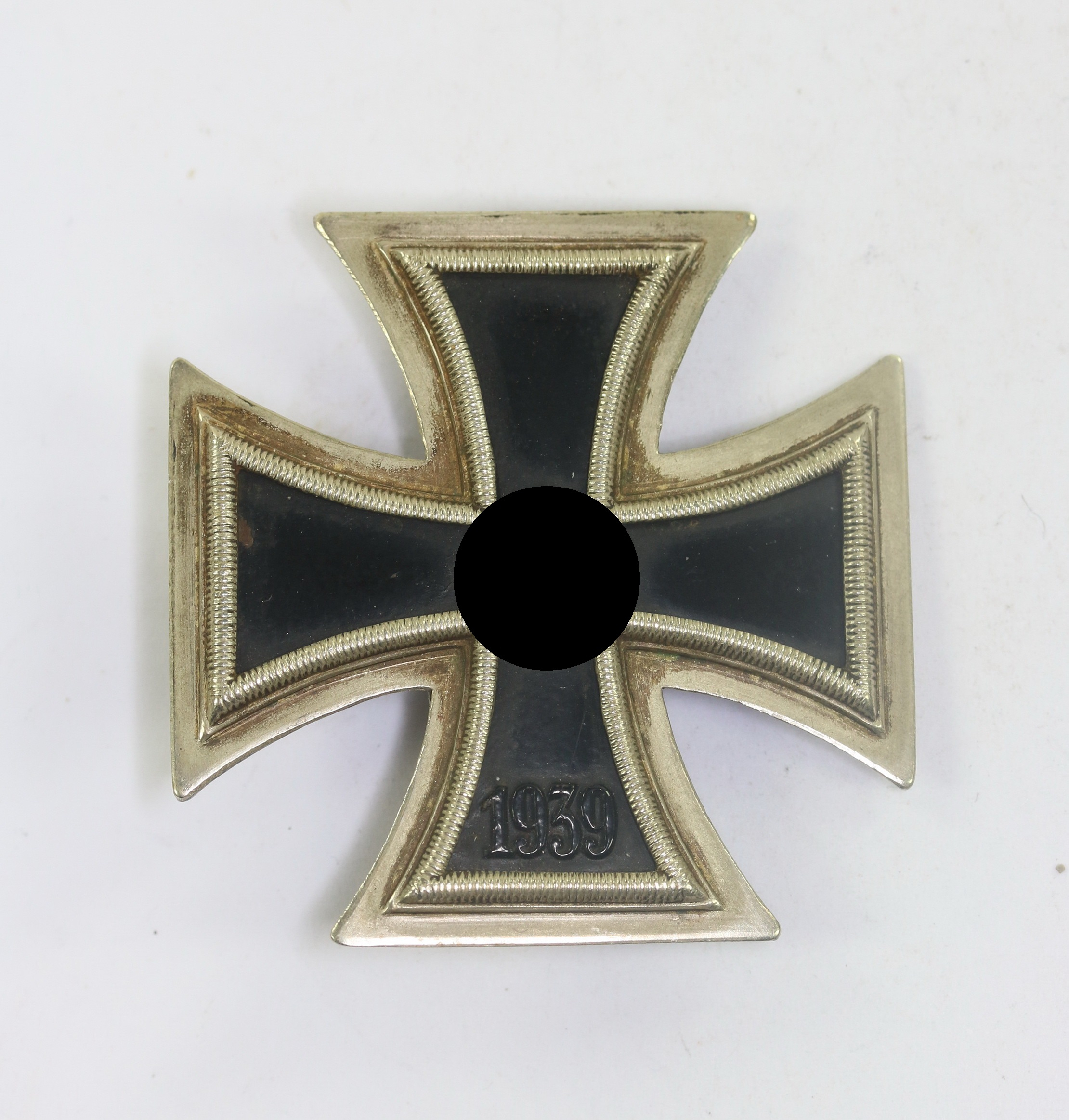 Eisernes Kreuz 1. Klasse 1939, Hst. L/12 (C.E. Juncker, Berlin) – Bild 1