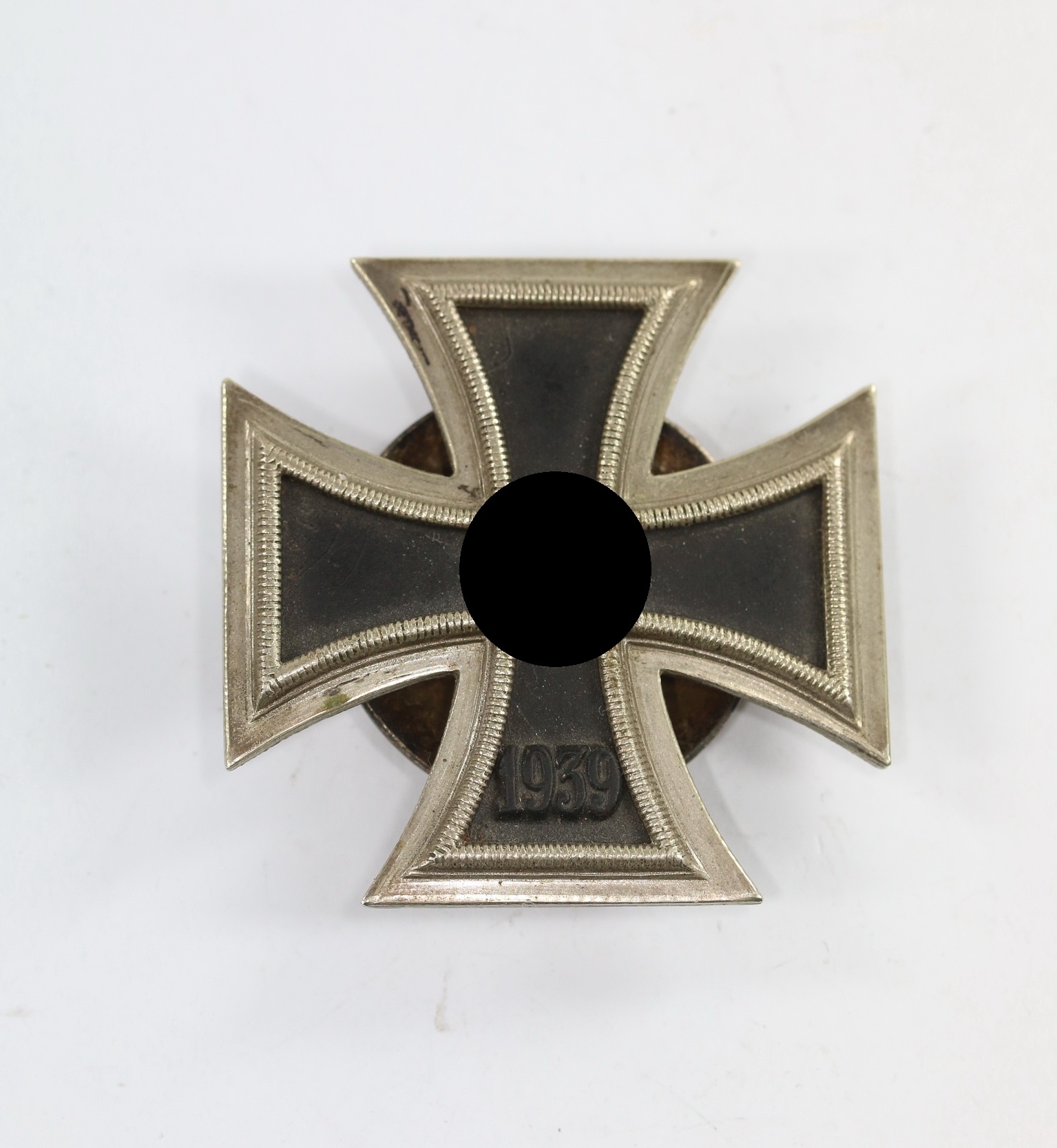 Eisernes Kreuz 1. Klasse 1939, Hst. L/13, an Schraubscheibe – Bild 1