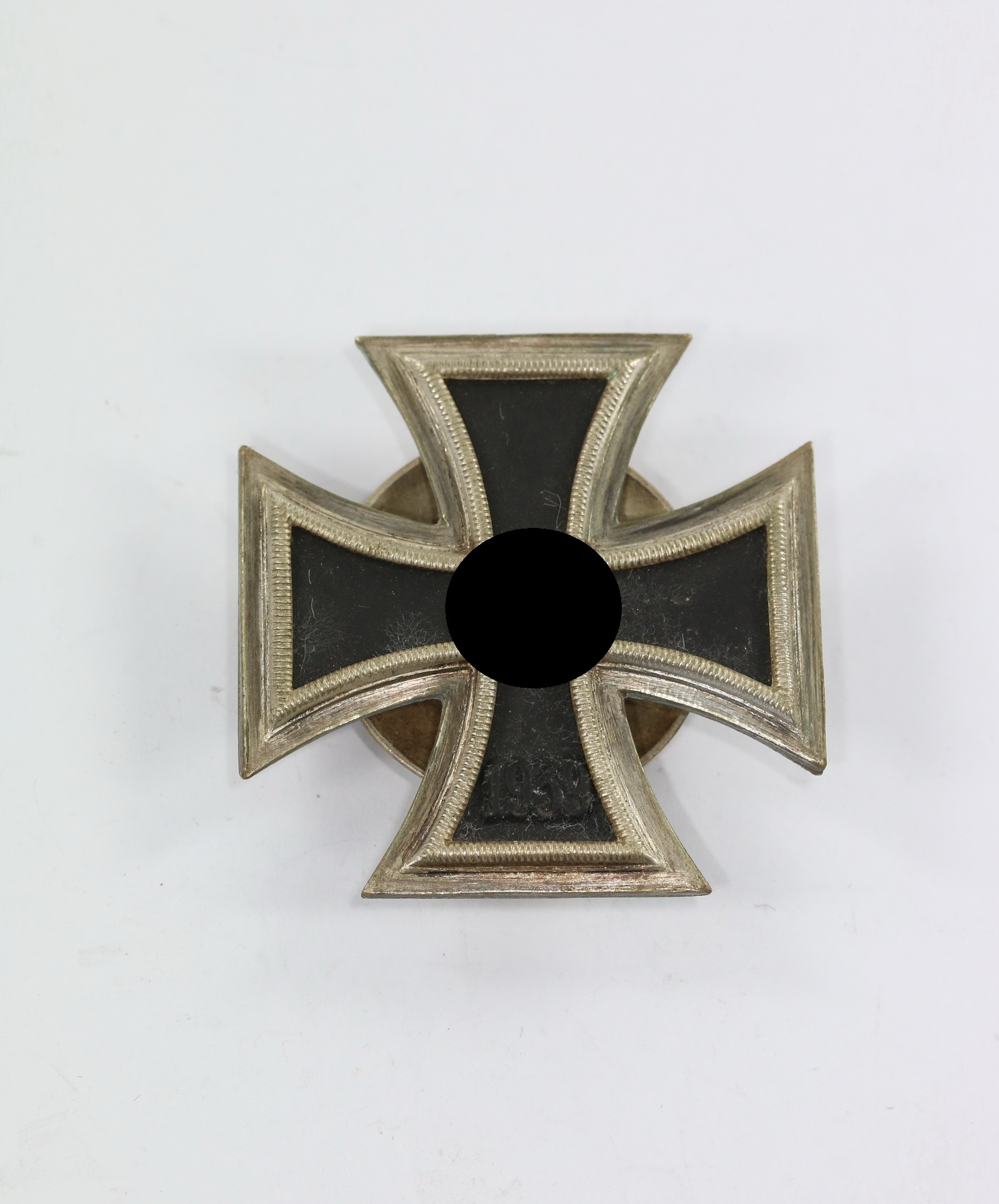 Eisernes Kreuz 1. Klasse 1939, Hst. L/13, an Schraubscheibe – Bild 1