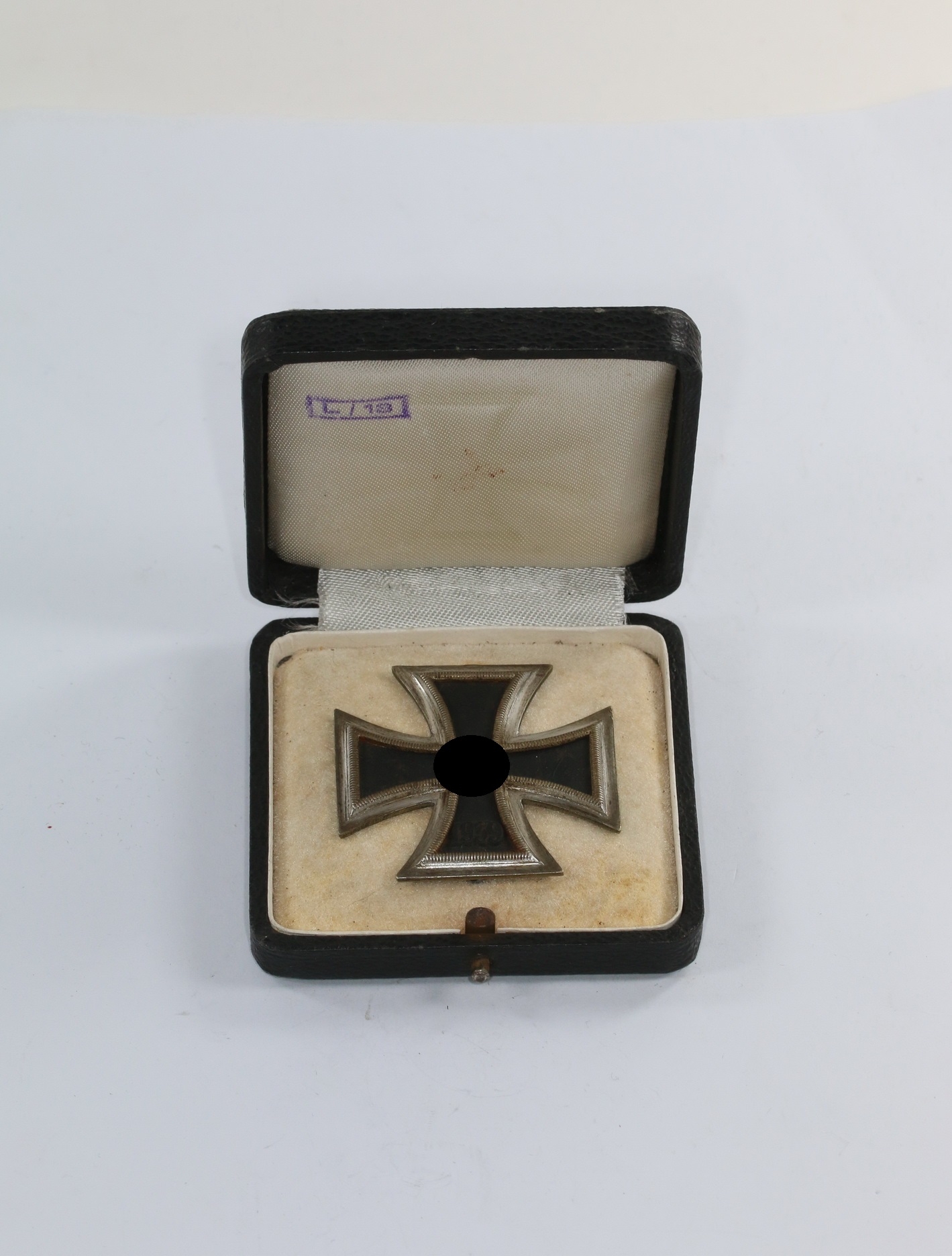 Eisernes Kreuz 1. Klasse 1939, Hst. L/13, im LDO Etui 1. Form, L/13 – Bild 1