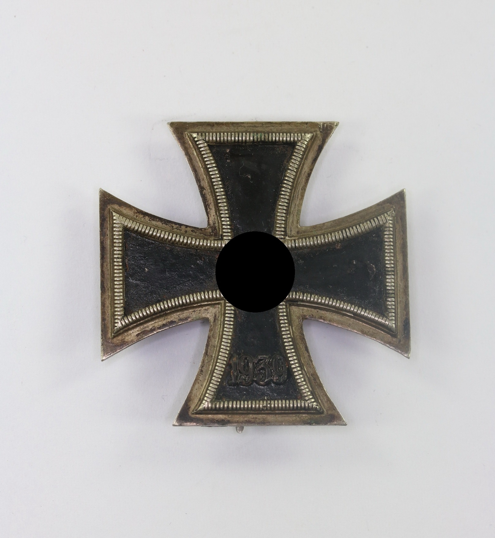 Eisernes Kreuz 1. Klasse 1939, Hst. L/15 (Otto Schickle, Pforzheim) – Bild 1