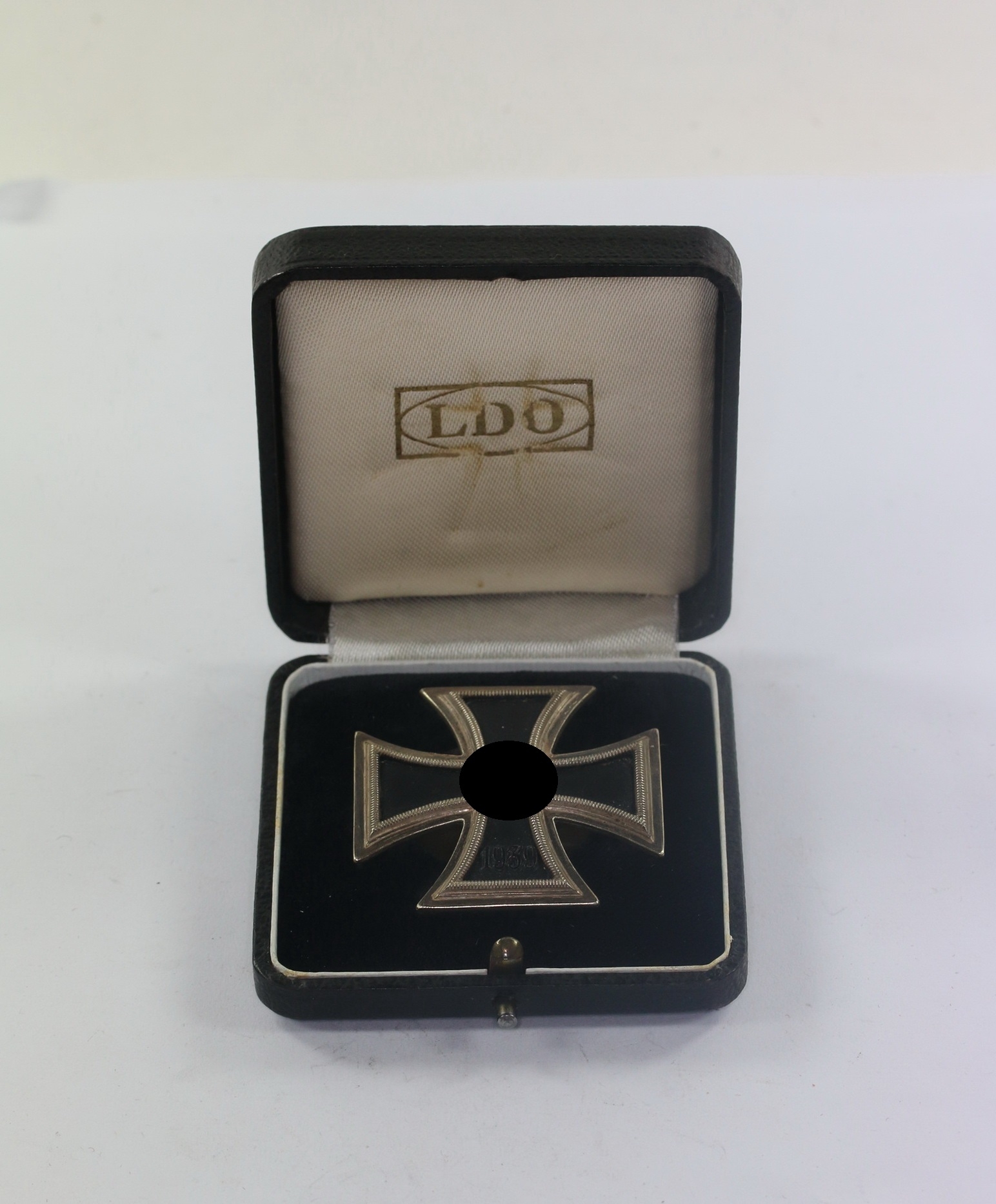  Eisernes Kreuz 1. Klasse 1939, Hst. L/16, an Schraubscheibe, im LDO Etui – Bild 1