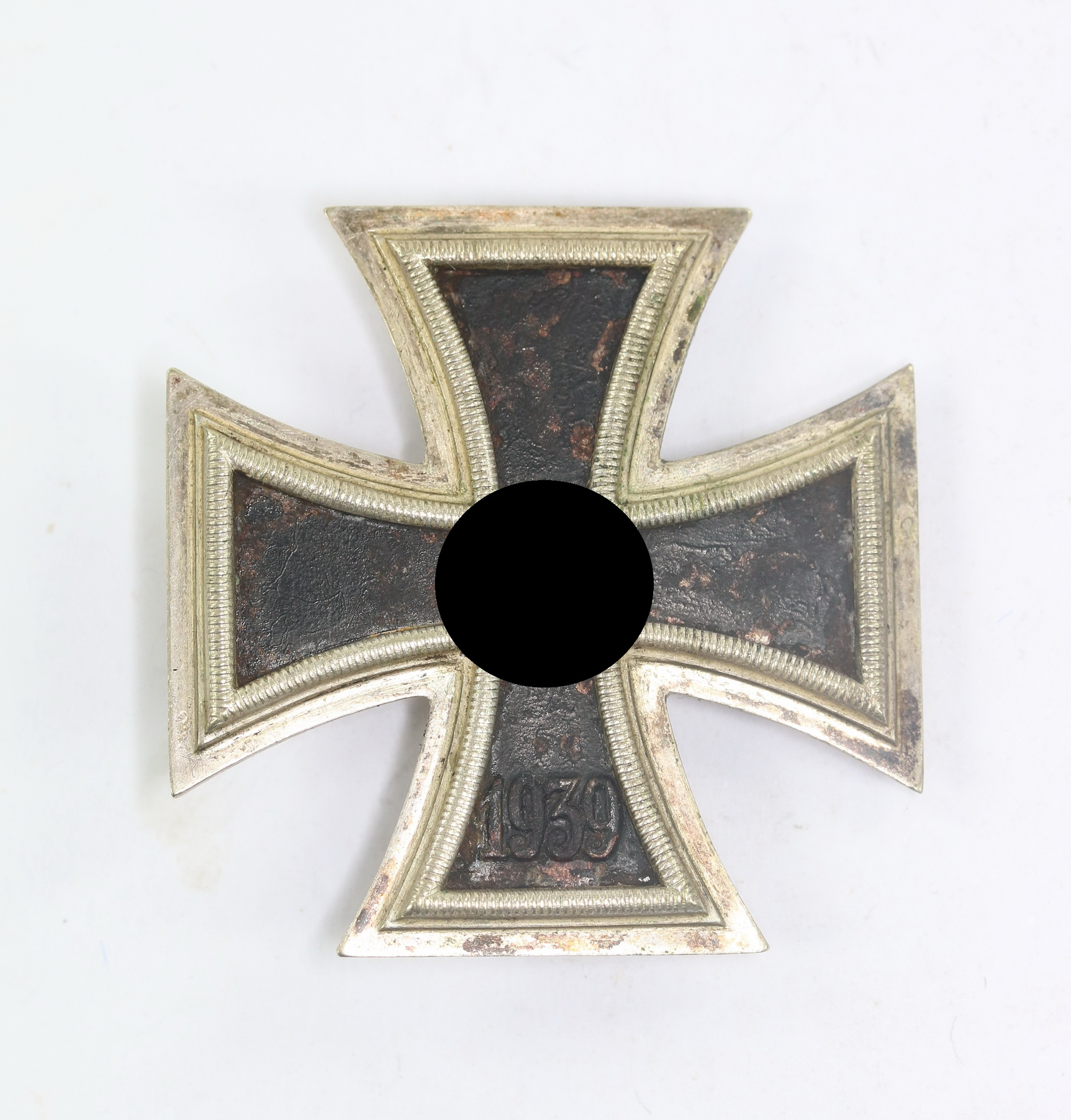 Eisernes Kreuz 1. Klasse 1939, Hst. L/18 (B.H. Mayer, Pforzheim) – Bild 1