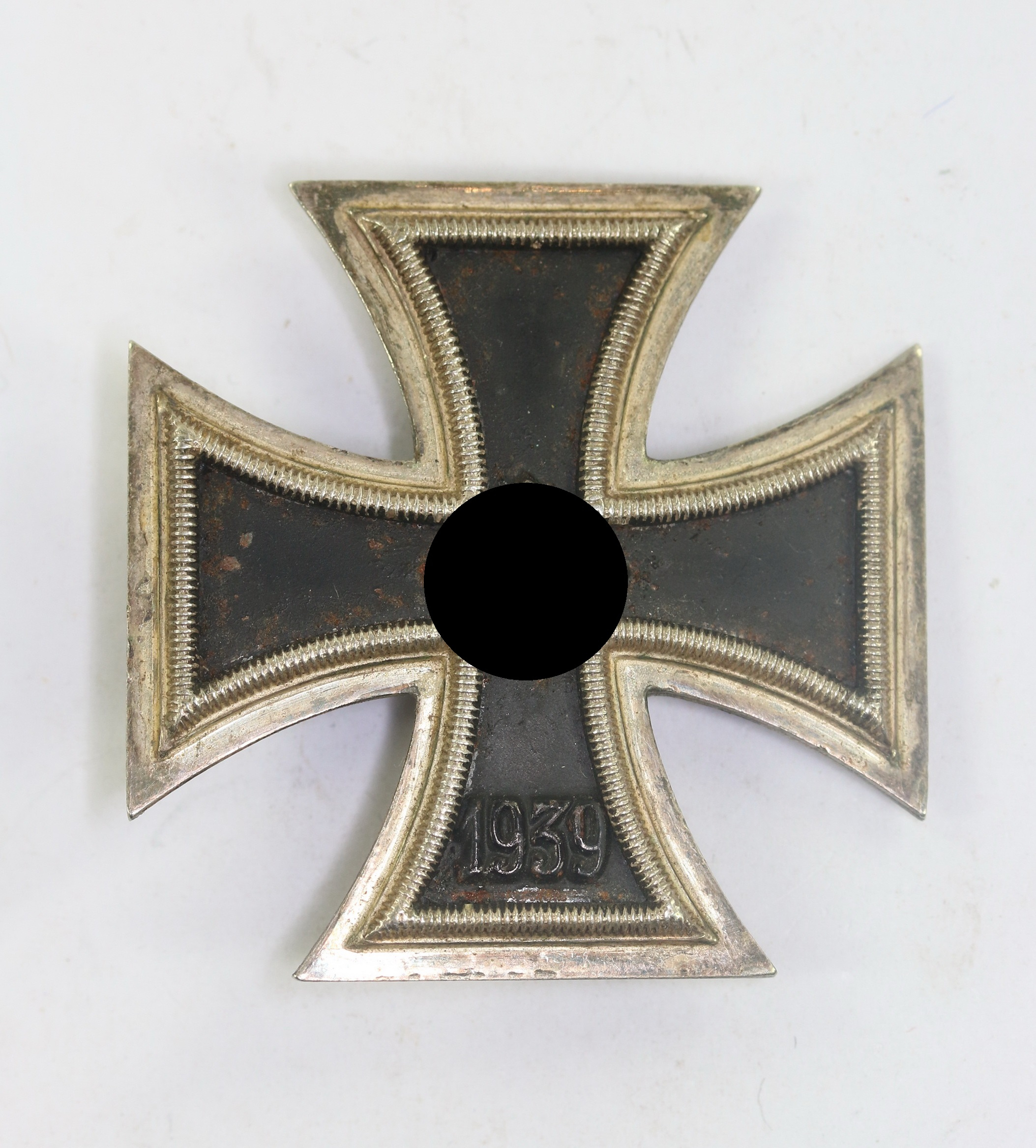 Eisernes Kreuz 1. Klasse 1939, Hst. L/54 auf der Nadel (!) (Schauerte & Höhfeld, Lüdenscheid) – Bild 1