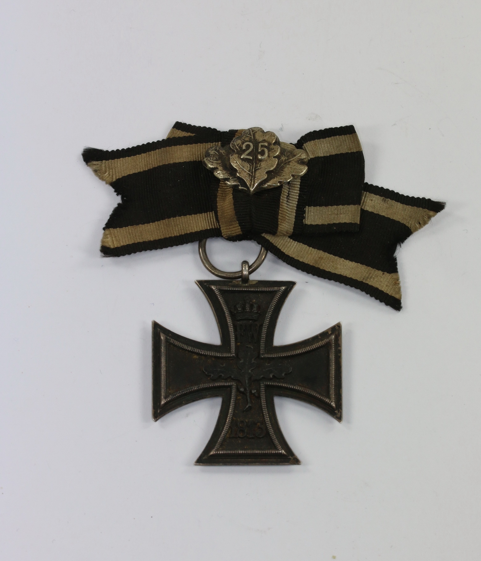 Eisernes Kreuz 2. Klasse 1870 mit Jubiläumseichenlaub, an Schleife – Bild 1