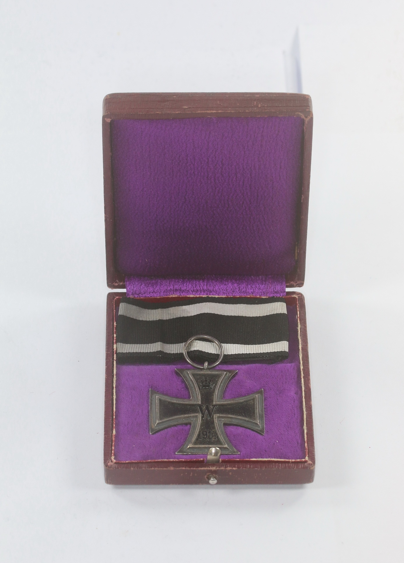 Eisernes Kreuz 2. Klasse 1914, Hst. K, im Schmucketui – Bild 1