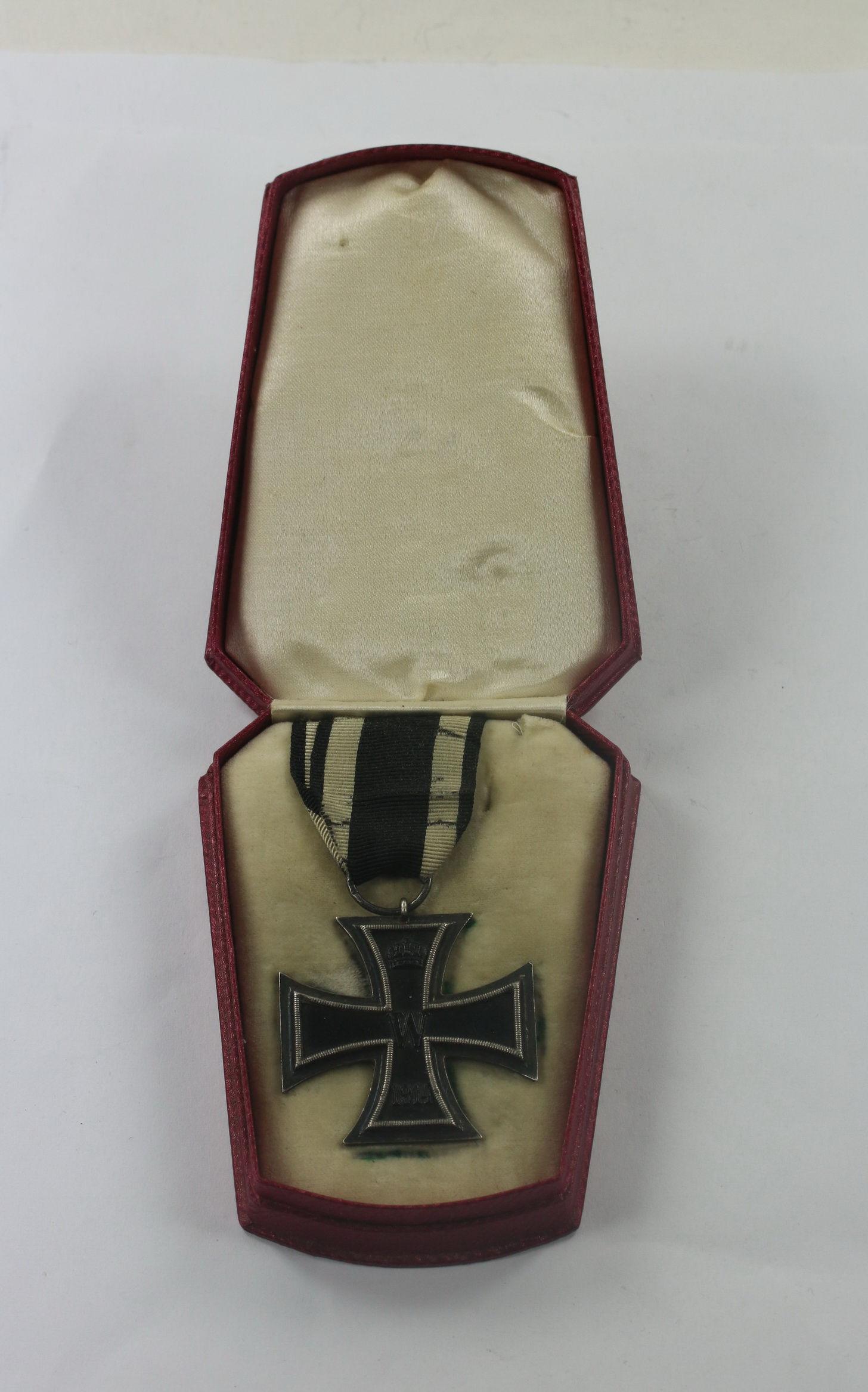Eisernes Kreuz 2. Klasse 1914, Hst. SW, im Juweliers Etui M. Roßteuscher Hildburghausen – Bild 1
