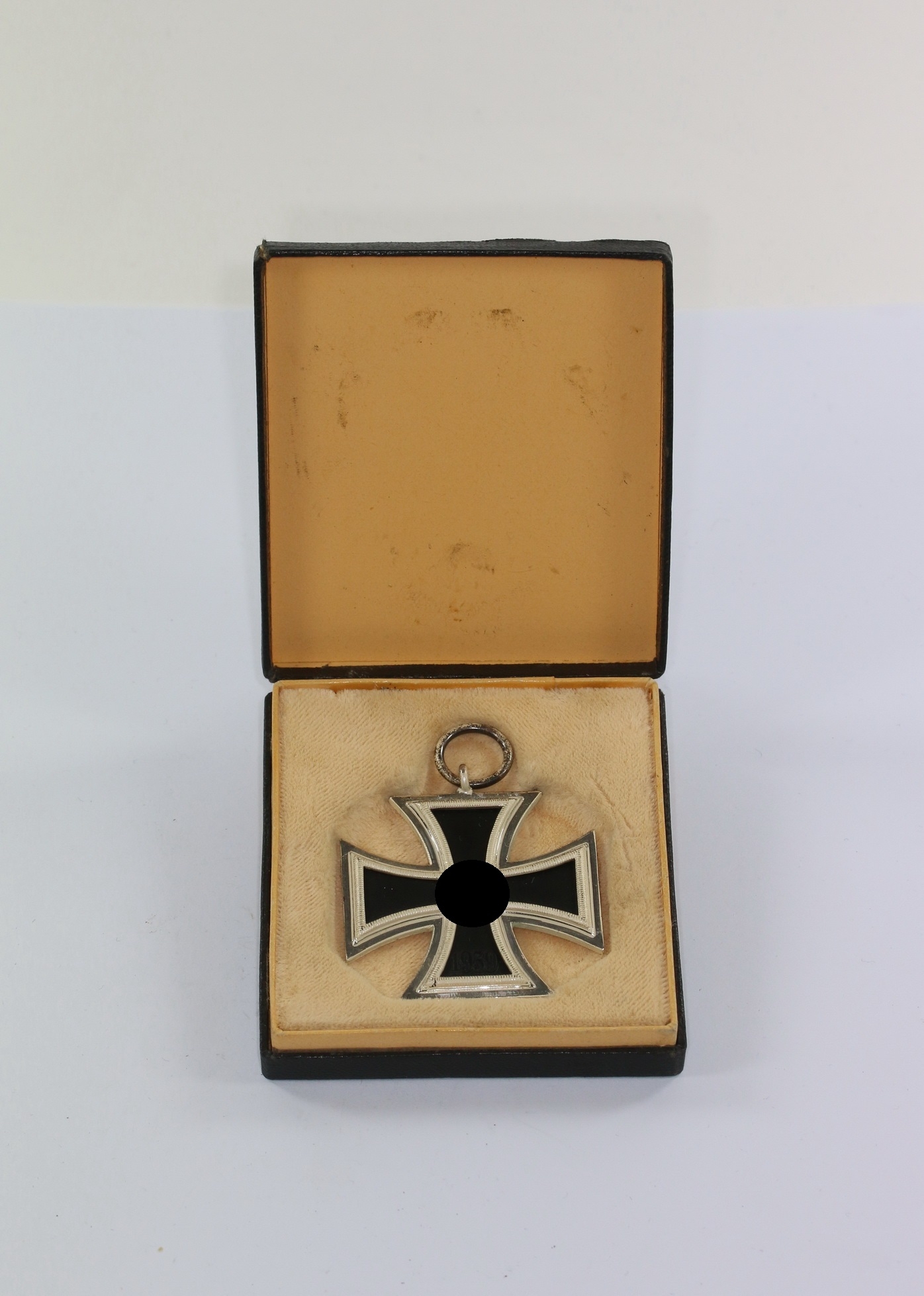 Eisernes Kreuz 2. Klasse 1939, Hst. L55 (!), im LDO-Etui L/55  – Bild 1