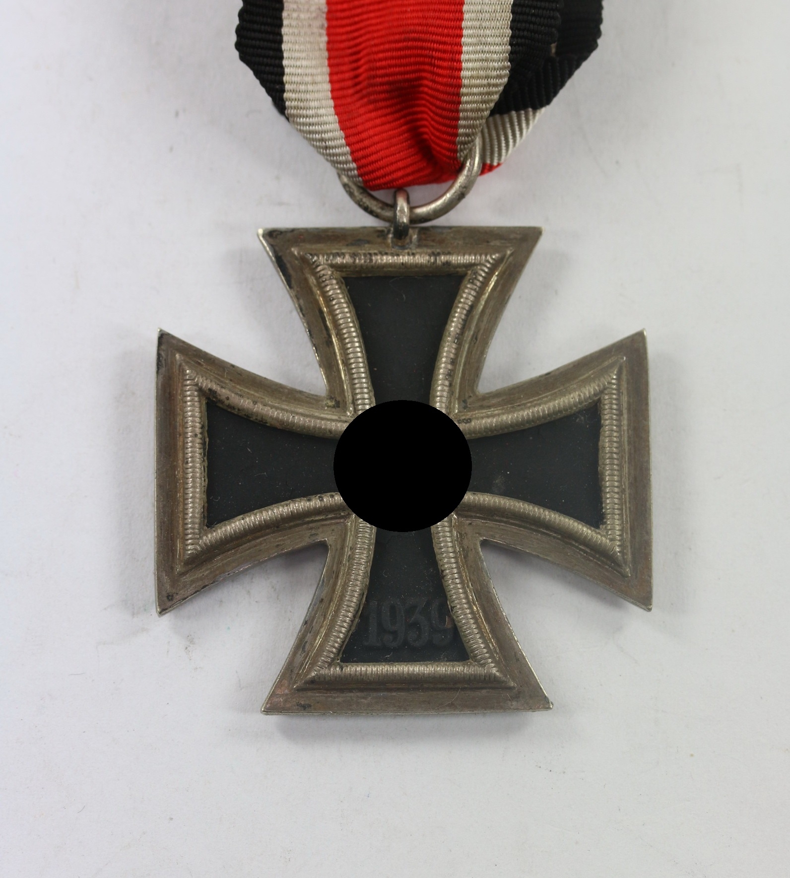  Eisernes Kreuz 2. Klasse 1939, Hst. 24 (Arbeitsgemeinschaft der Hanauer Plakettenhersteller, Hanau) – Bild 1