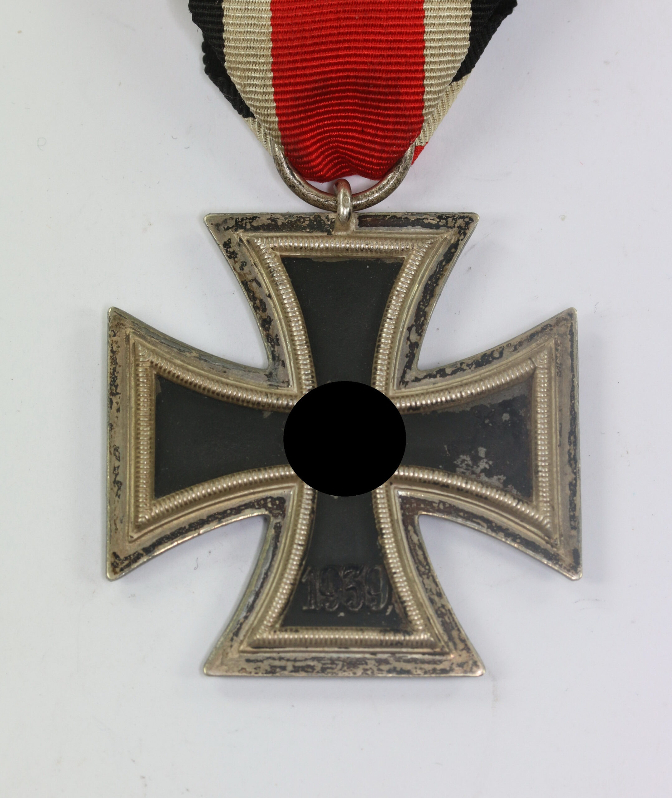 Eisernes Kreuz 2. Klasse 1939, Hst. 24 und WB (!)  (Arbeitsgemeinschaft der Hanauer Plakettenhersteller, Hanau und W. Behrens, Schmuckwarenfabrik, Hanau) – Bild 1