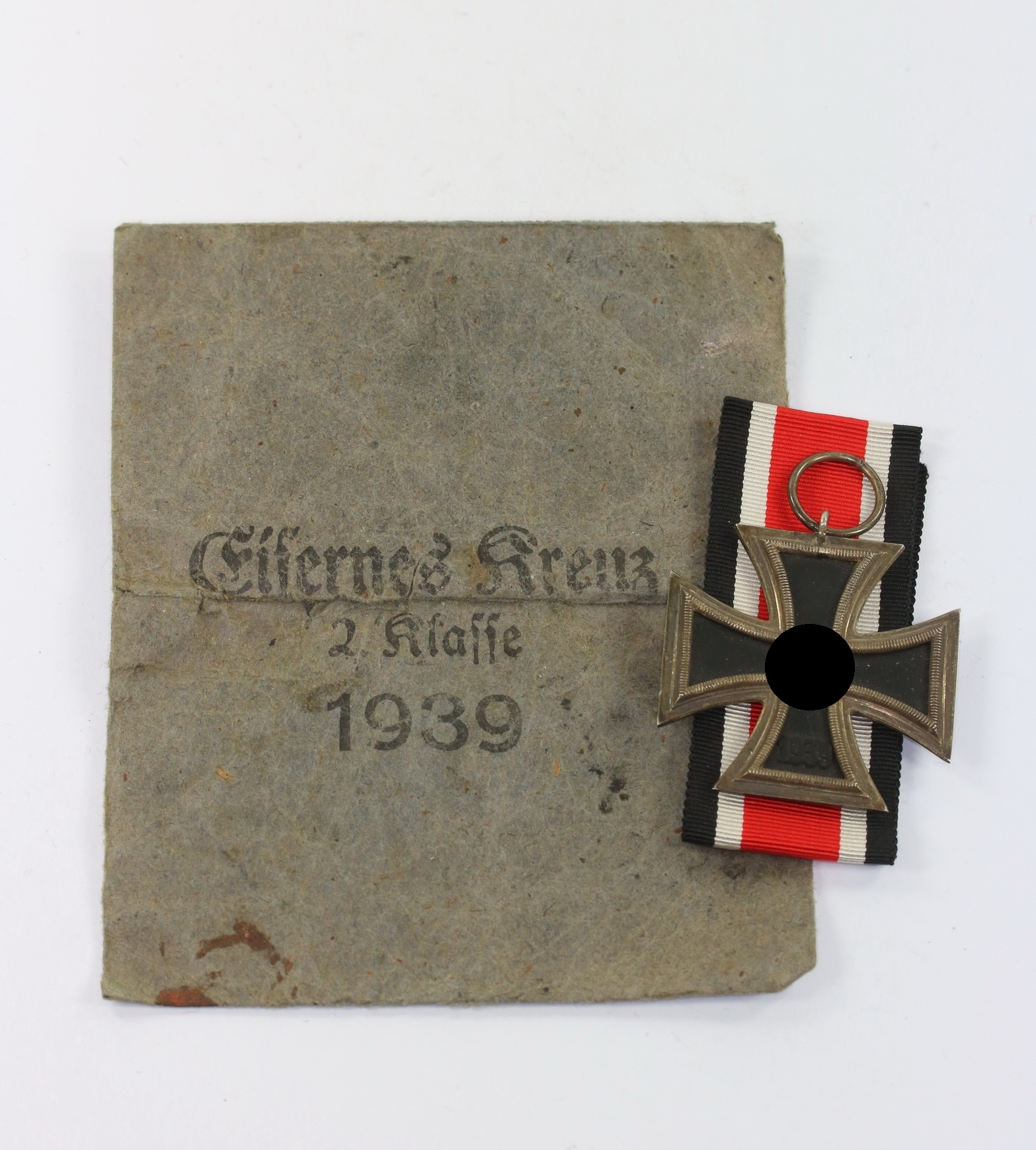 Eisernes Kreuz 2. Klasse 1939, Hst. 25, in Verleihungstüte – Bild 1