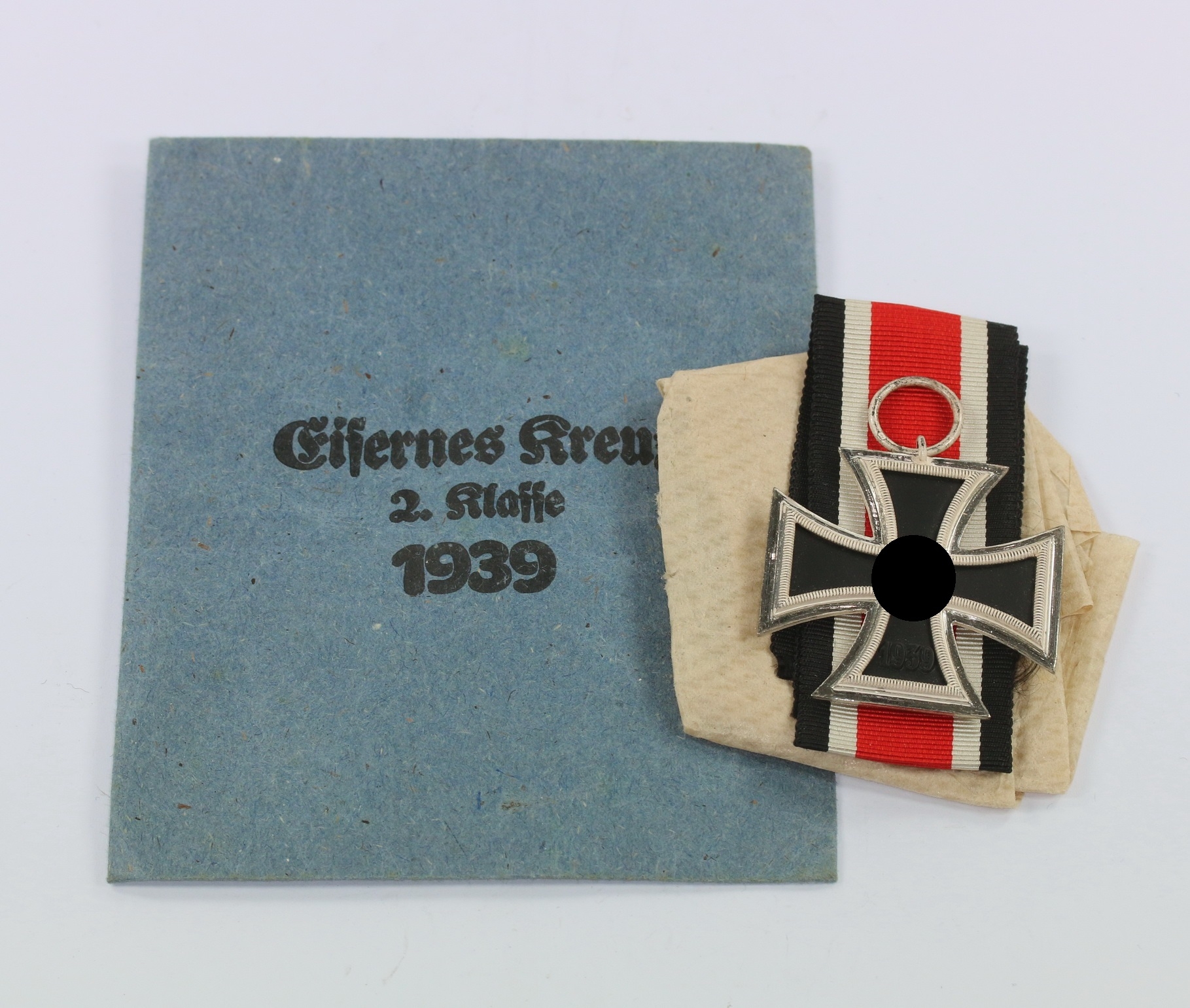 Eisernes Kreuz 2. Klasse 1939, Hst. 4, in Verleihungstüte  – Bild 1