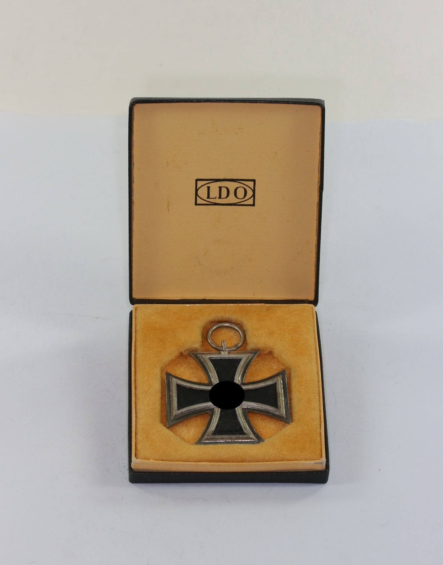Eisernes Kreuz 2. Klasse 1939, Hst. L/13, im LDO Etui – Bild 1