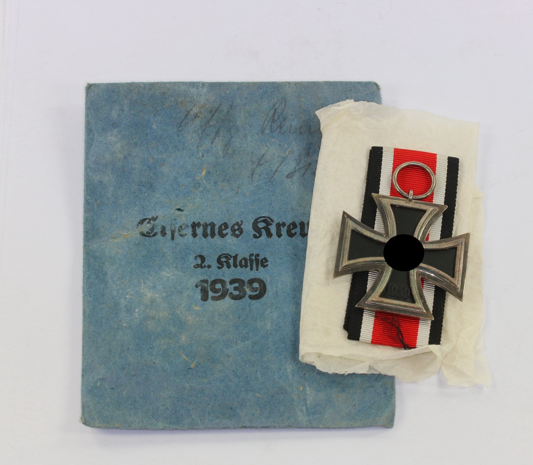 Eisernes Kreuz 2. Klasse 1939, in Verleihungstüte Katz & Deyle – Bild 1