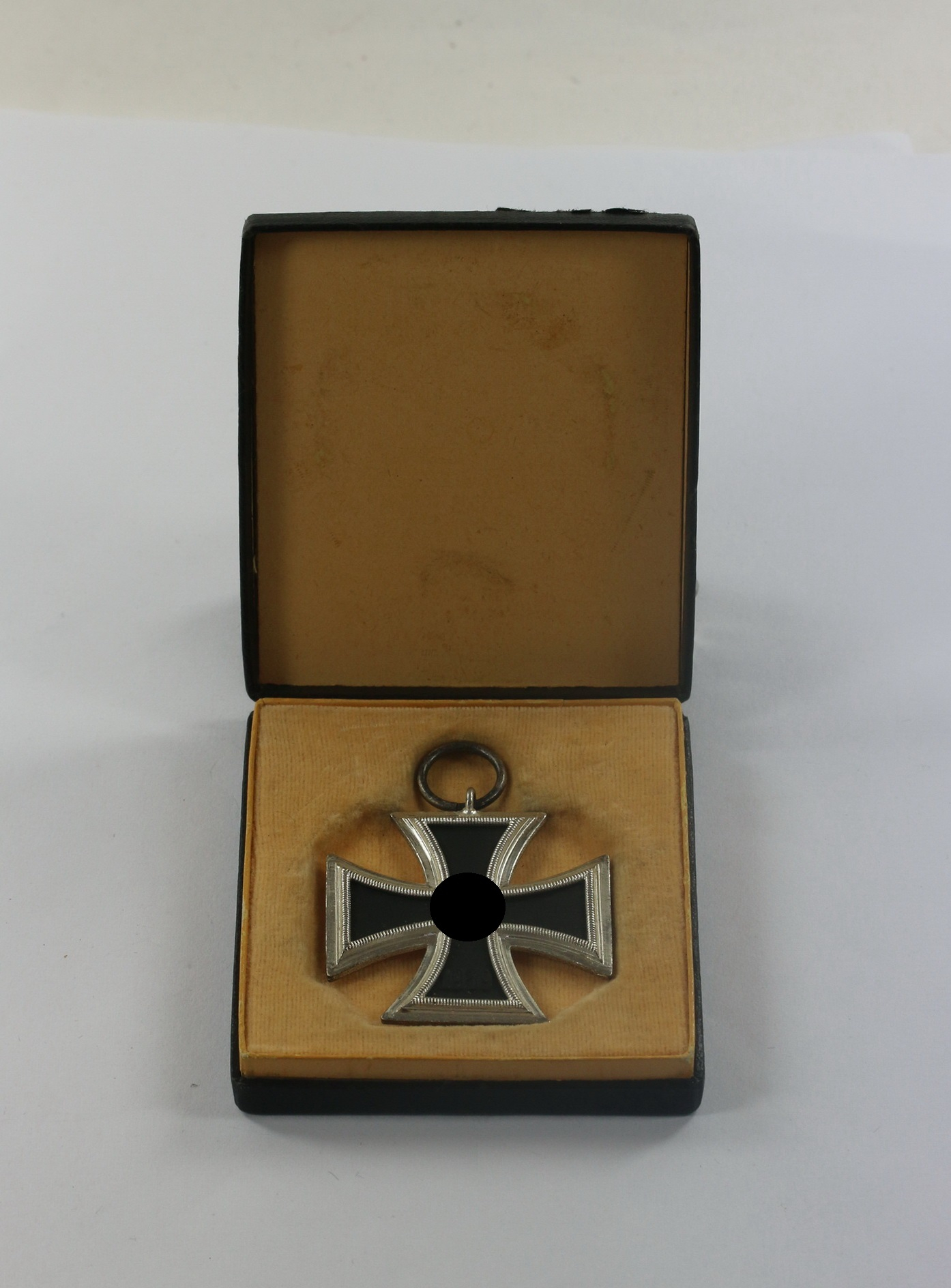  Eisernes Kreuz 2. Klasse 1939, Schauerte & Hoefeld, Lüdenscheid, im LDO Etui 1. Form L/54 – Bild 1