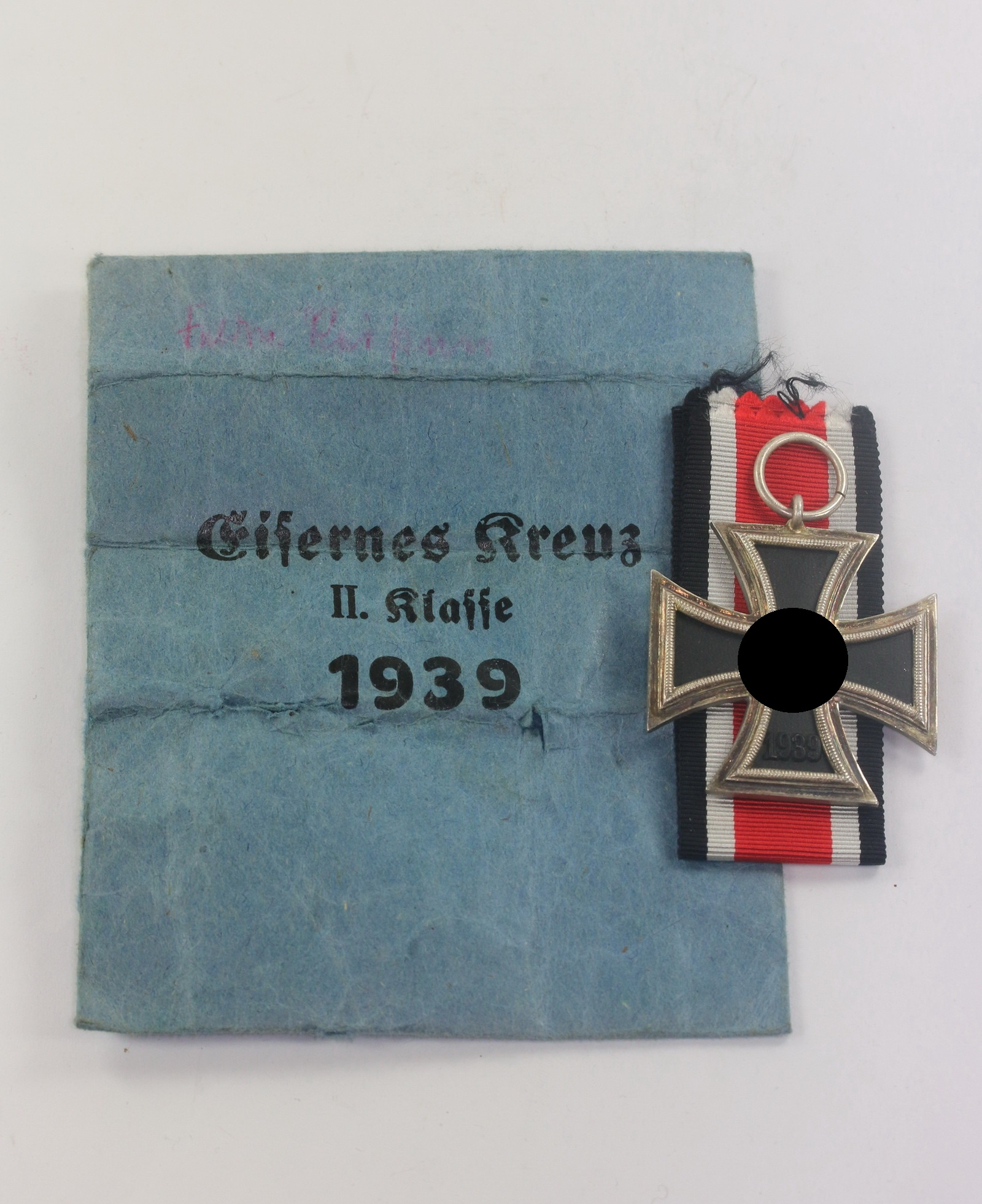 eisernes_kreuz_2 Eisernes Kreuz 2. Klasse 1939, Variante mit der runden "3", Deschler, in Verleihungstüte – Bild 1