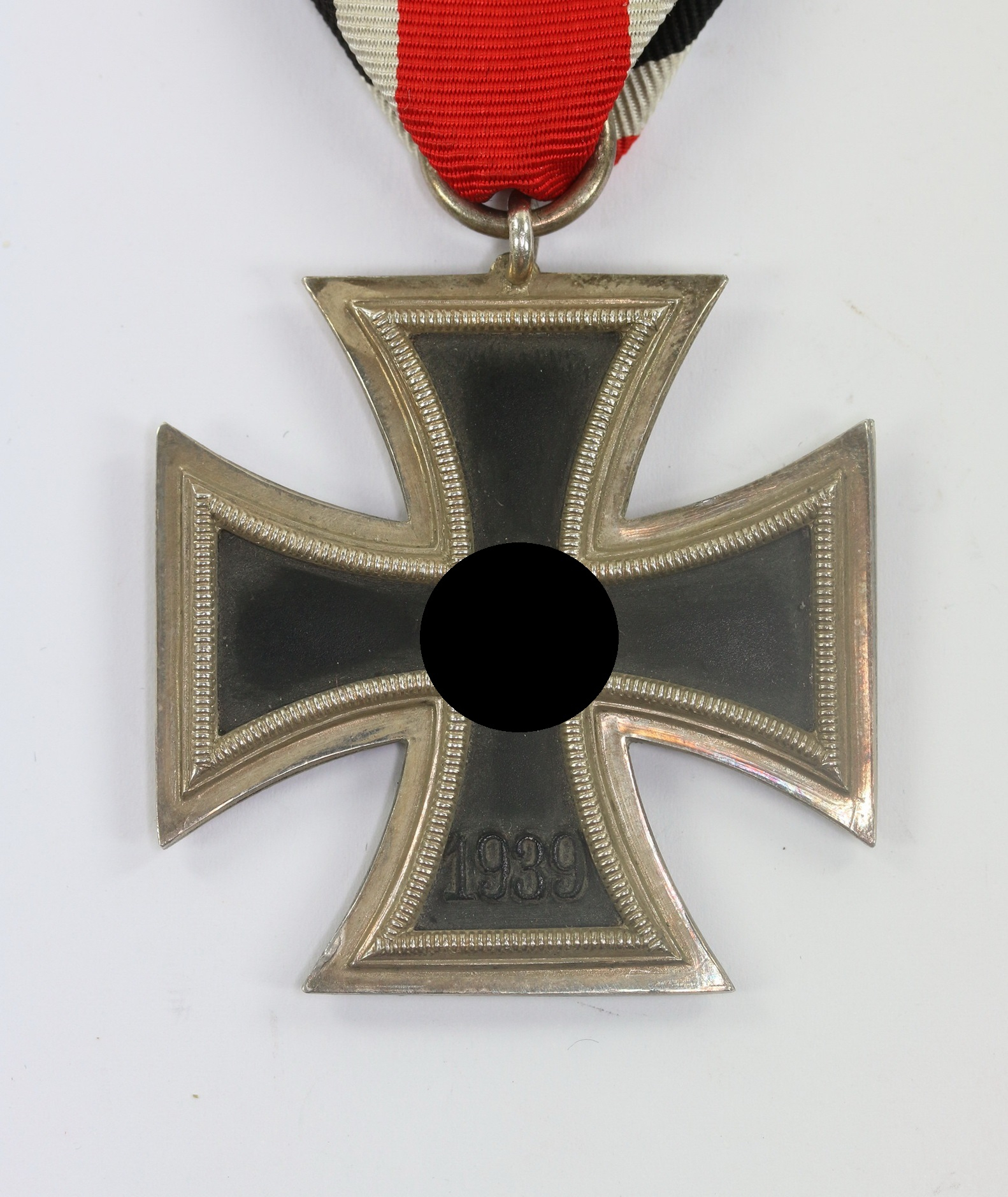 Eisernes Kreuz 2. Klasse 1939, Variante mit der runden "3", Deschler & Sohn, München – Bild 1