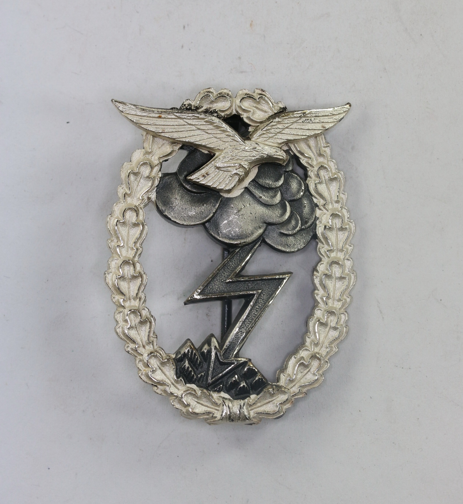 Erdkampfabzeichen der Luftwaffe 1957, Steinhauer & Lück, Lüdenscheid (früh) – Bild 1