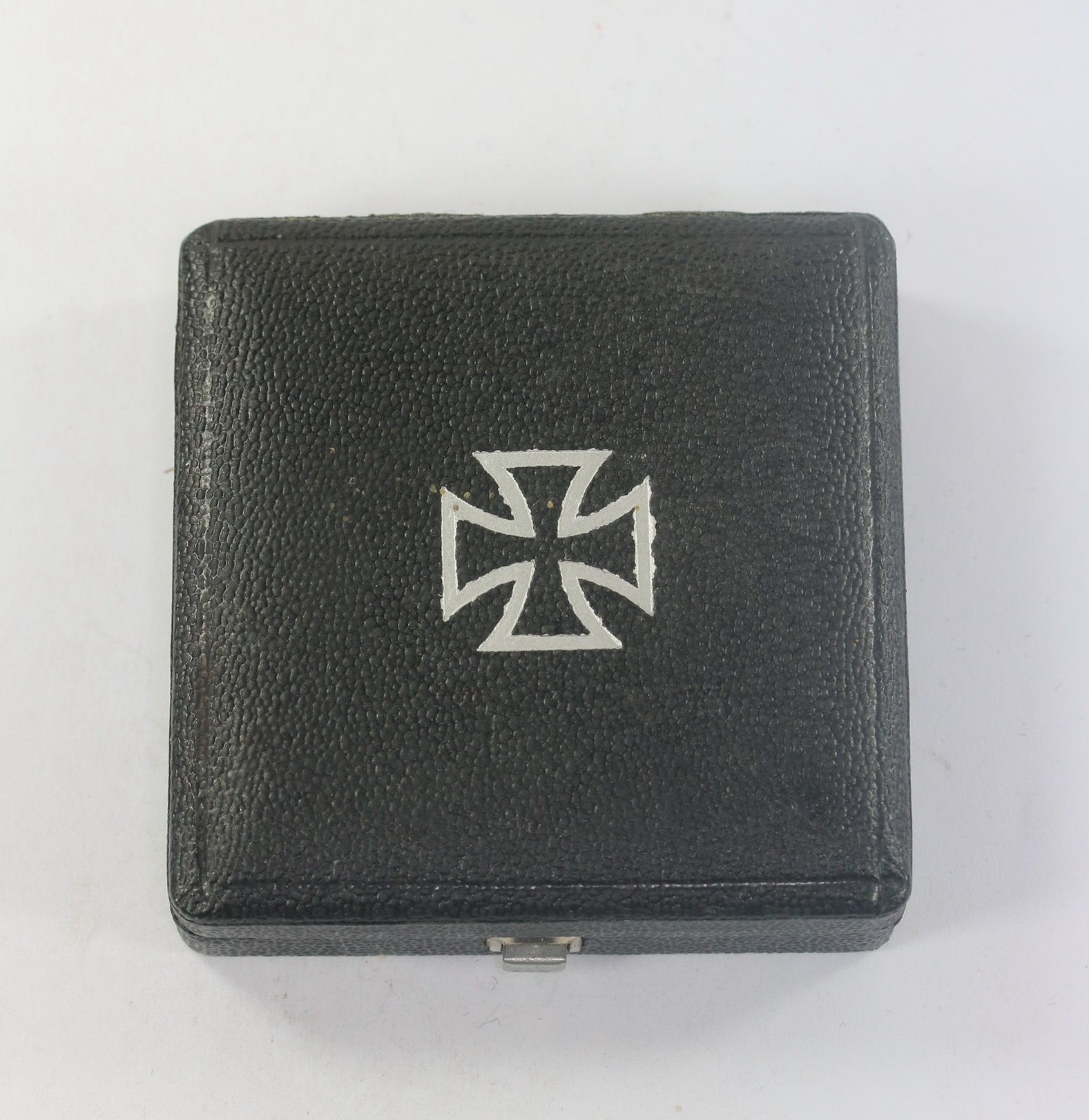 Etui Eisernes Kreuz 1. Klasse 1939, eckiger Drücker – Bild 1