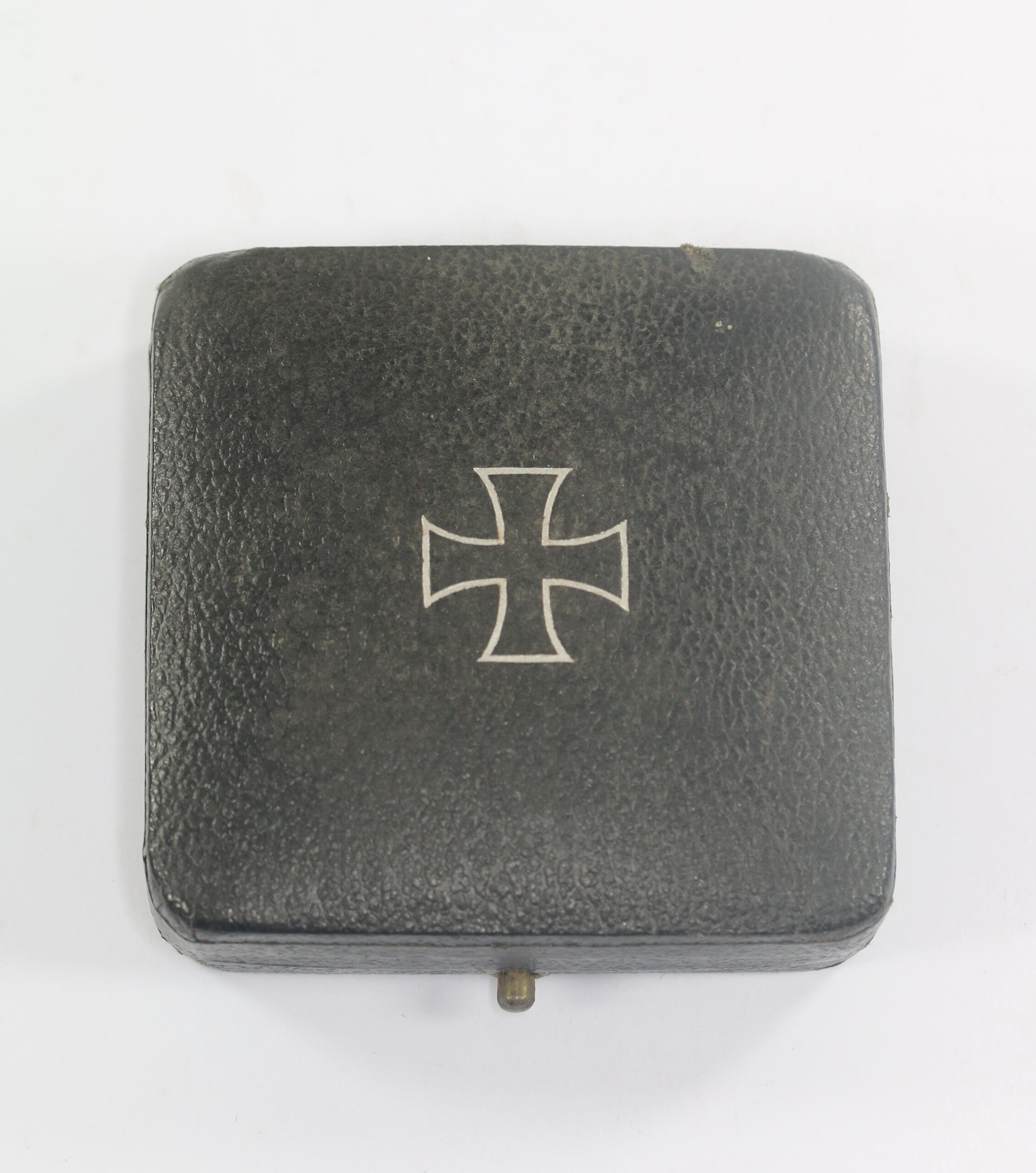 Etui Eisernes Kreuz 1. Klasse 1939, gewölbter Deckel – Bild 1