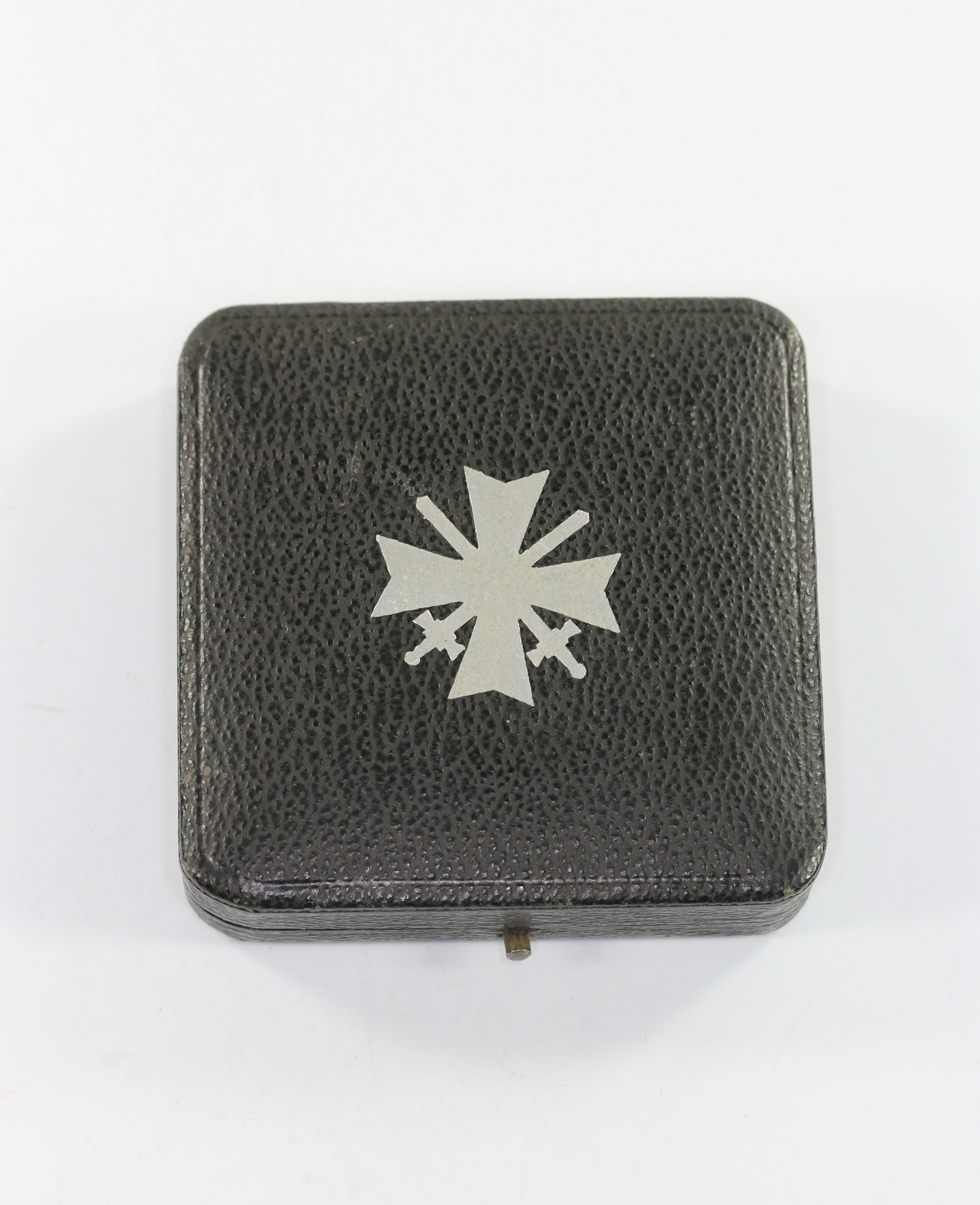 etui_kriegsverdienstkreuz_1 Etui Kriegsverdienstkreuz 1. Klasse mit Schwertern, Kerbach & Oesterheld – Bild 1