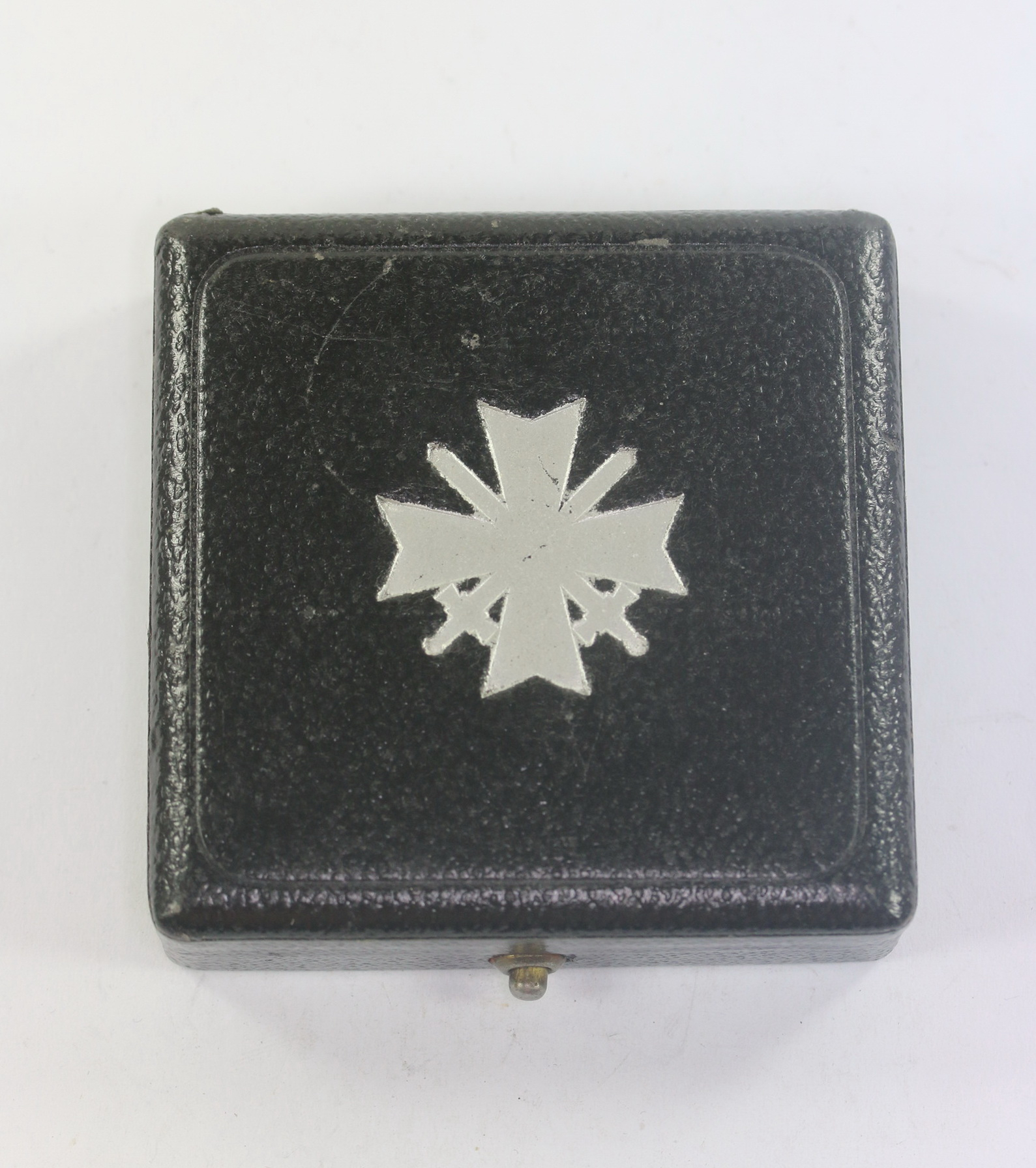 etui_kriegsverdienstkreuz_1 Etui Kriegsverdienstkreuz 1. Klasse mit Schwertern (Schwarzes Inlet) – Bild 1