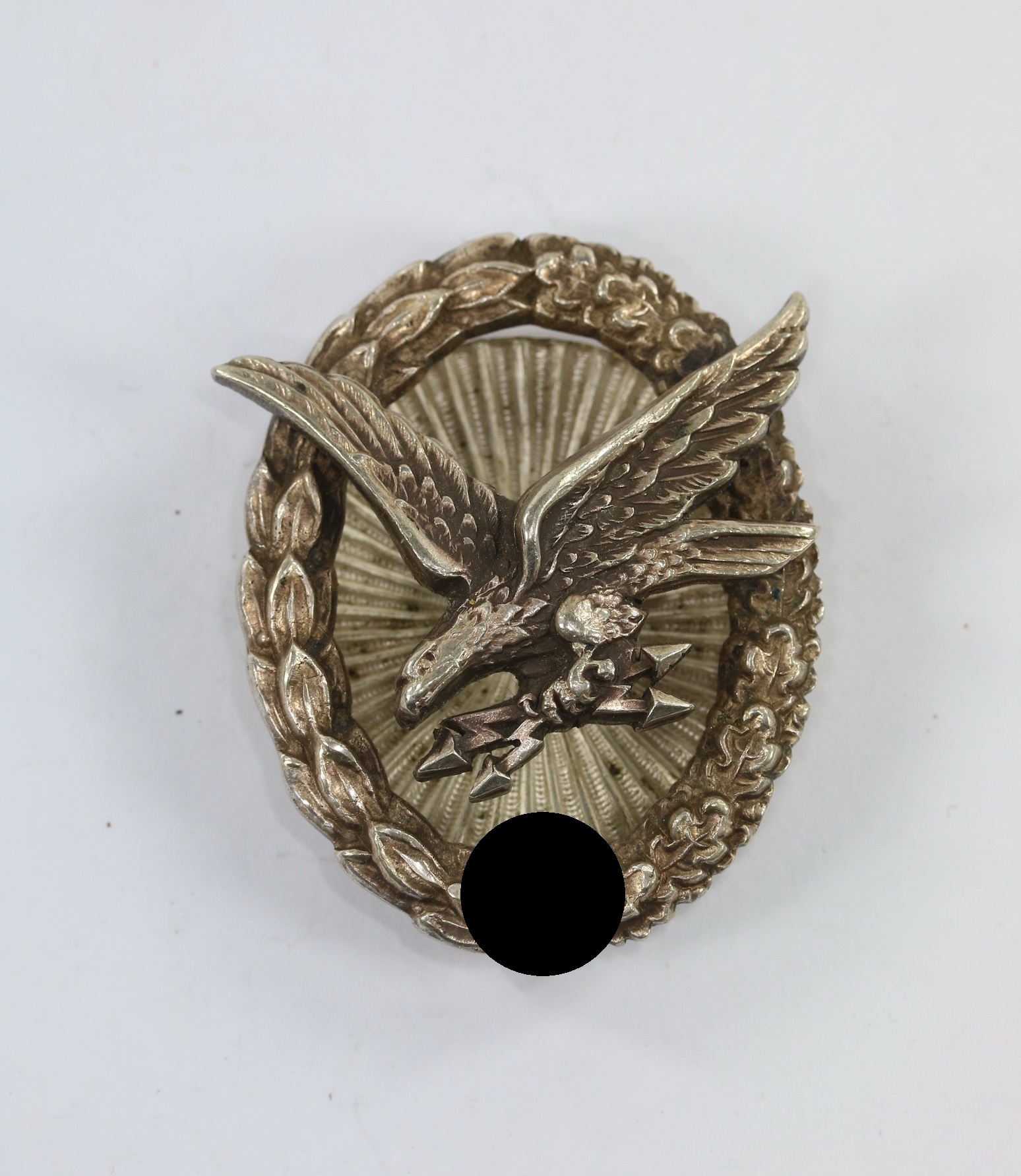 fliegersch_tzenabzeichen_der_luftwaffe_mit_blitzb_ndel_an_stern_schraubscheibe_jimme_sohn_1__1 Fliegerschützenabzeichen der Luftwaffe mit Blitzbündel, an Stern Schraubscheibe, Jimme & Sohn – Bild 1